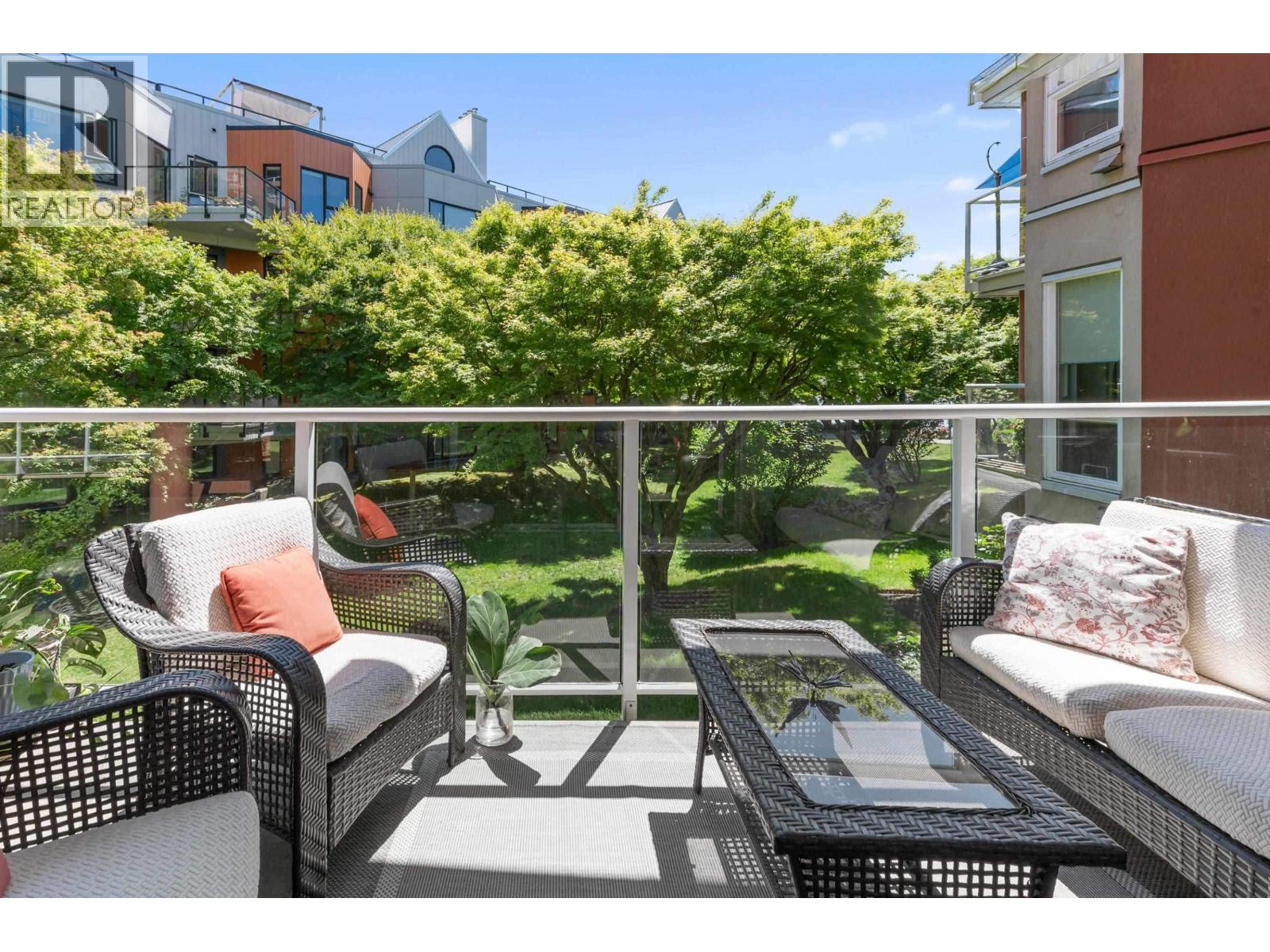 201a 1220 Quayside Drive, New Westminster, British Columbia  V3M 6H1 - Photo 1 - R3139690