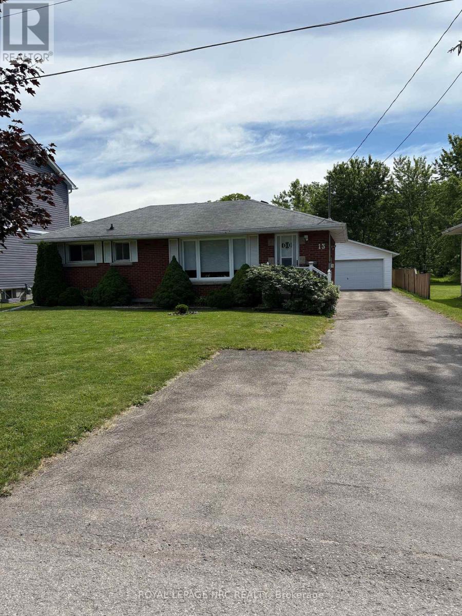 13 BOSNICH AVENUE, Welland, Ontario