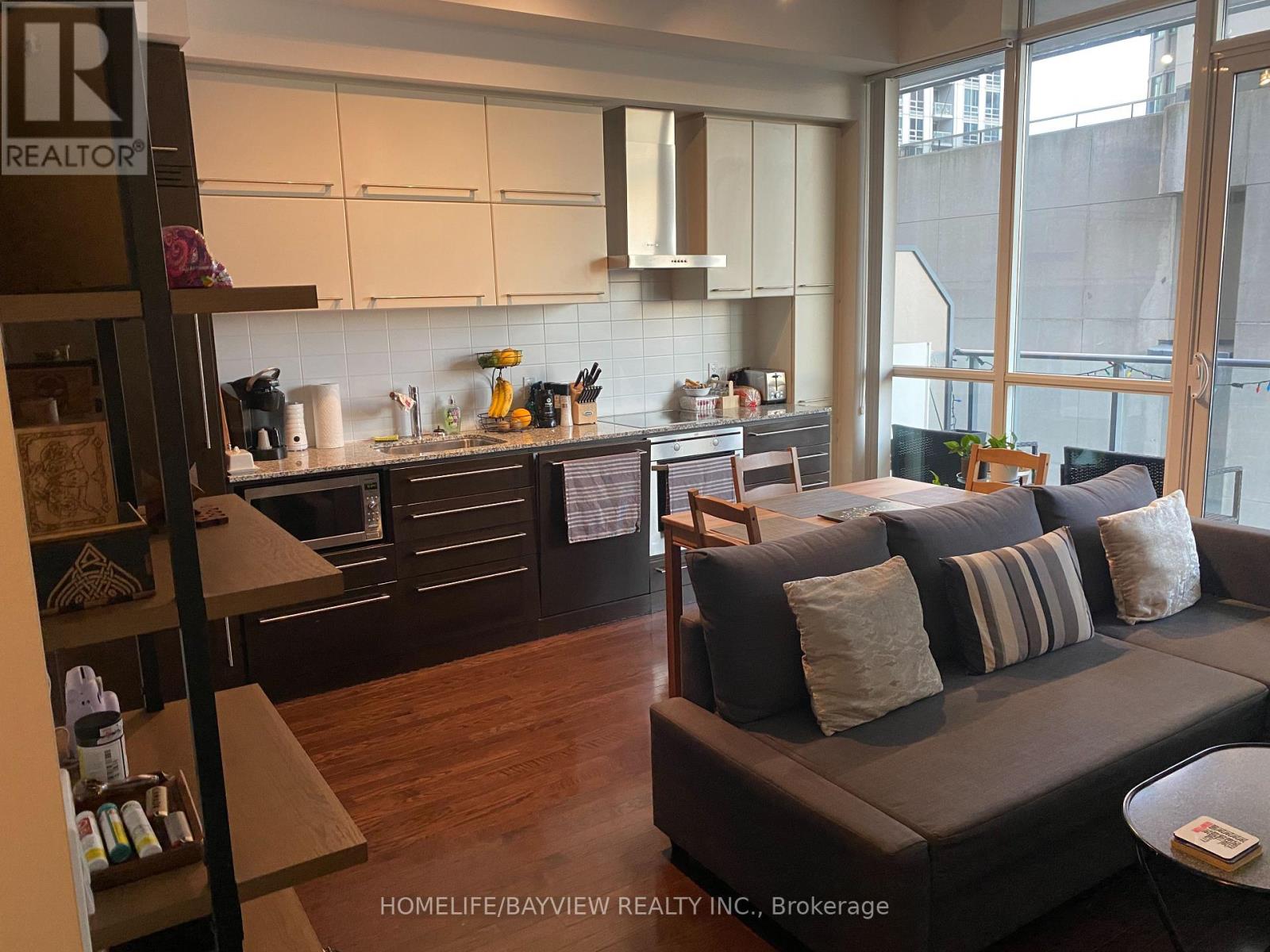 1709 - 770 Bay Street, Toronto, Ontario  M5G 0A6 - Photo 3 - C13486654