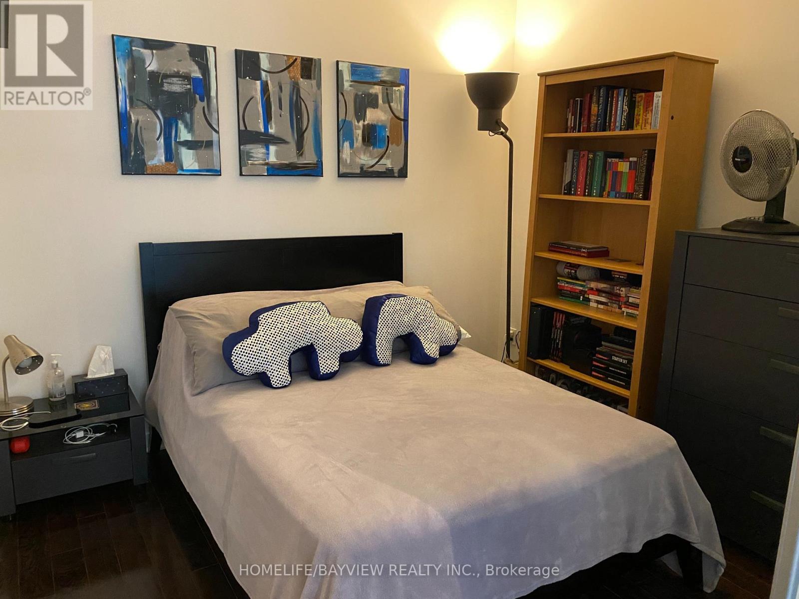 1709 - 770 Bay Street, Toronto, Ontario  M5G 0A6 - Photo 5 - C13486654