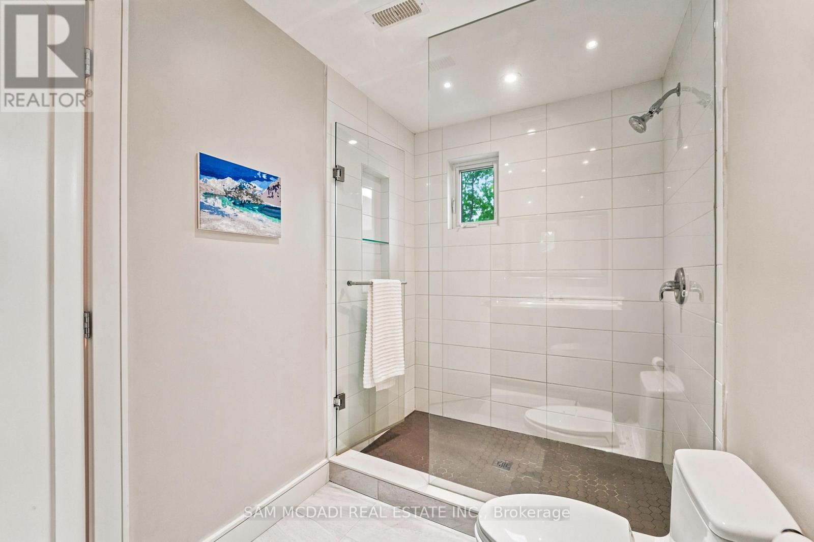 102 Cumberland Drive, Mississauga, Ontario  L5G 3M8 - Photo 34 - W13486670