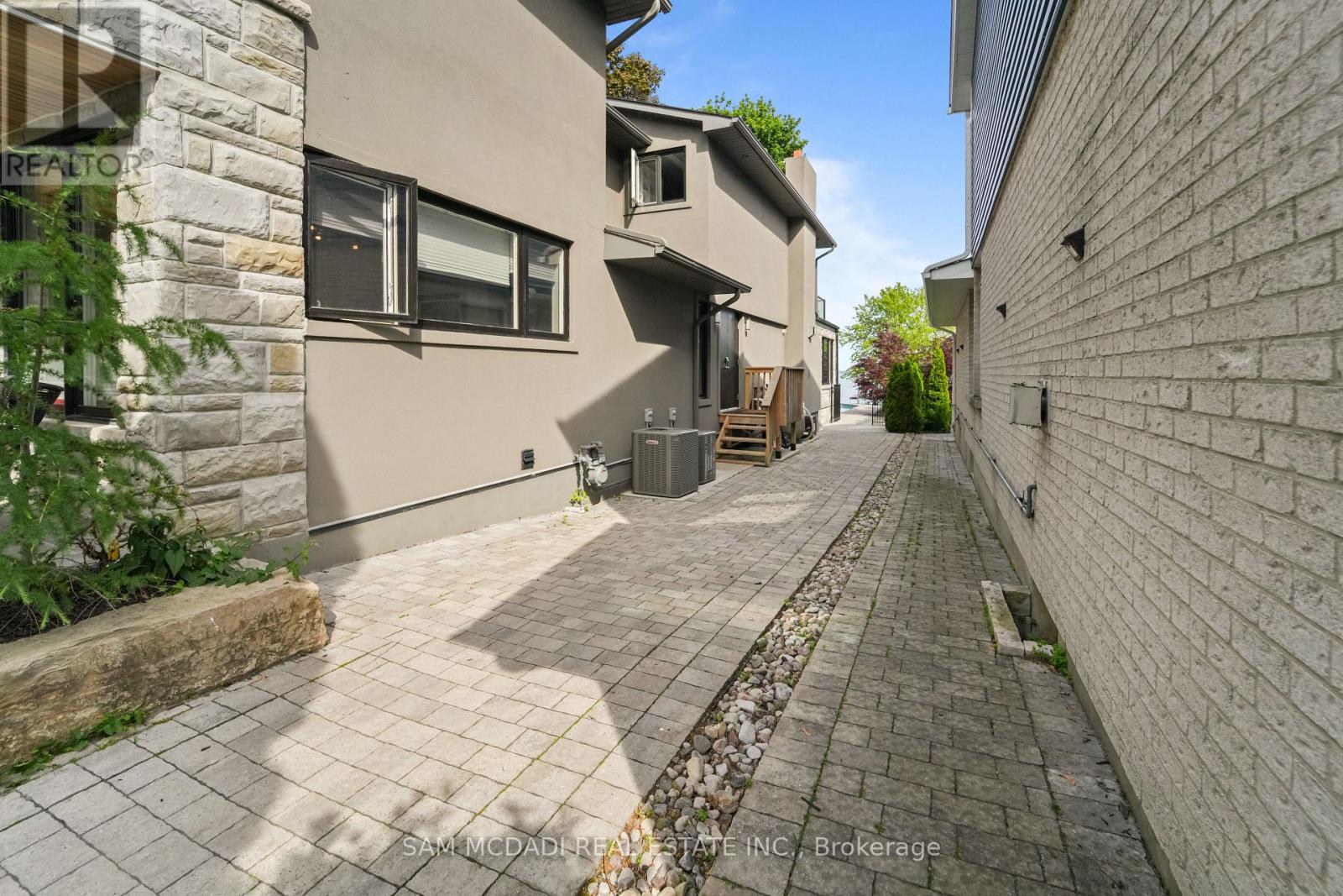102 Cumberland Drive, Mississauga, Ontario  L5G 3M8 - Photo 48 - W13486670
