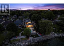 102 CUMBERLAND DRIVE, Mississauga, Ontario