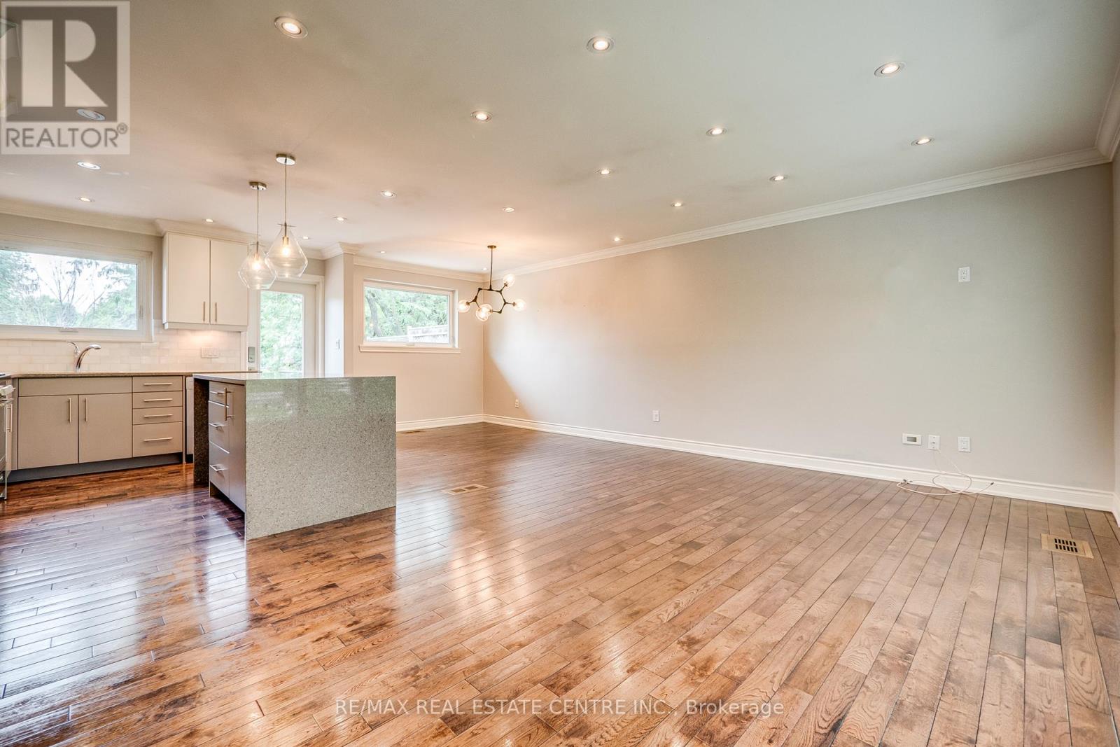 1222 Kensington Park Road, Oakville, Ontario  L6H 2G9 - Photo 4 - W13486694