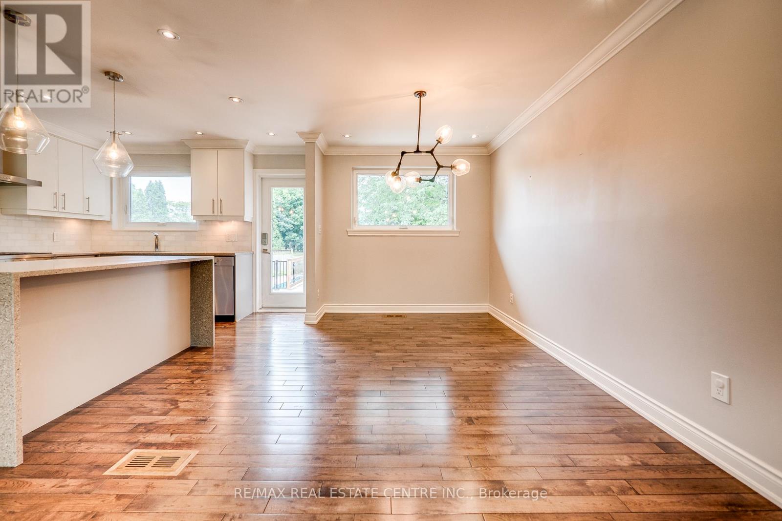 1222 Kensington Park Road, Oakville, Ontario  L6H 2G9 - Photo 7 - W13486694