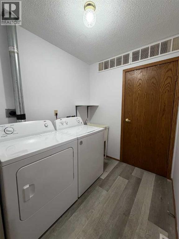 5107 46 Avenue, Ponoka, Alberta  T4J 1J5 - Photo 8 - A2322094