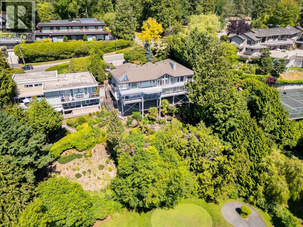 2408 SW Marine Drive, Vancouver, British Columbia  V6P 6C2 - Photo 2 - R3131441