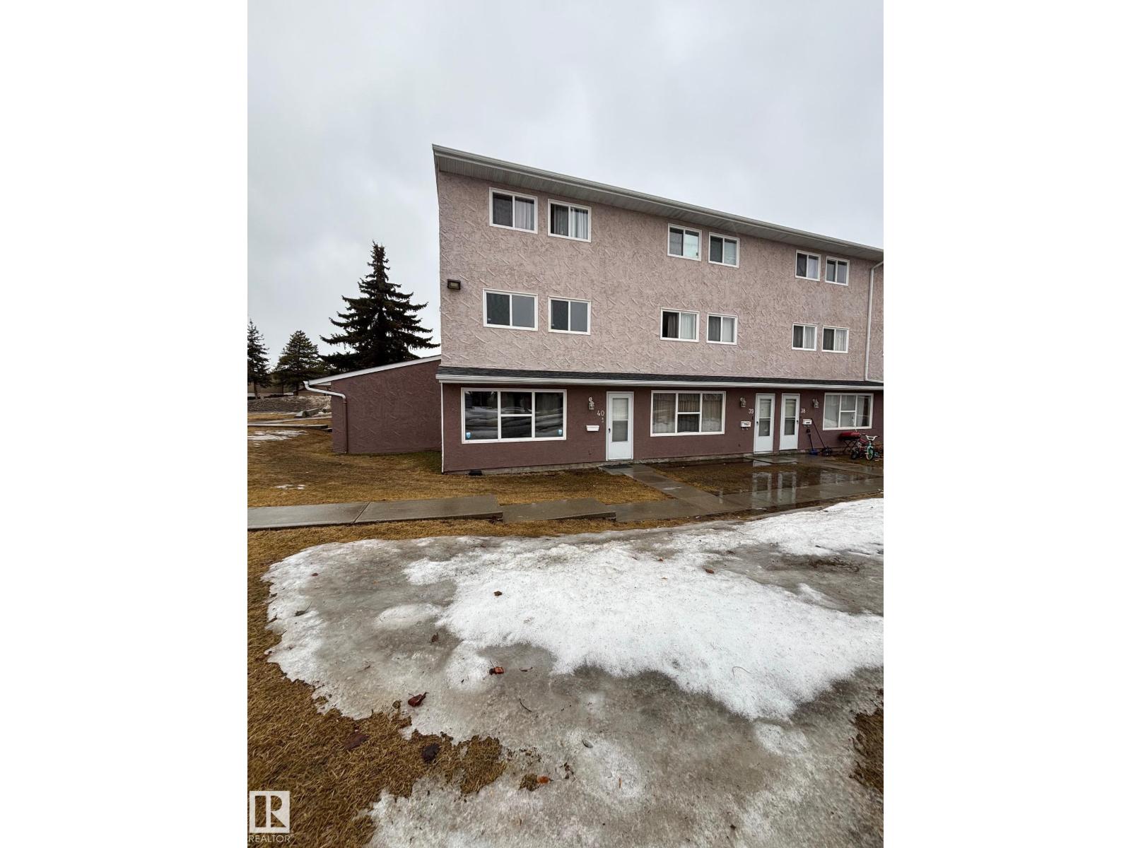 #40 13590 38 ST NW, Edmonton, Alberta