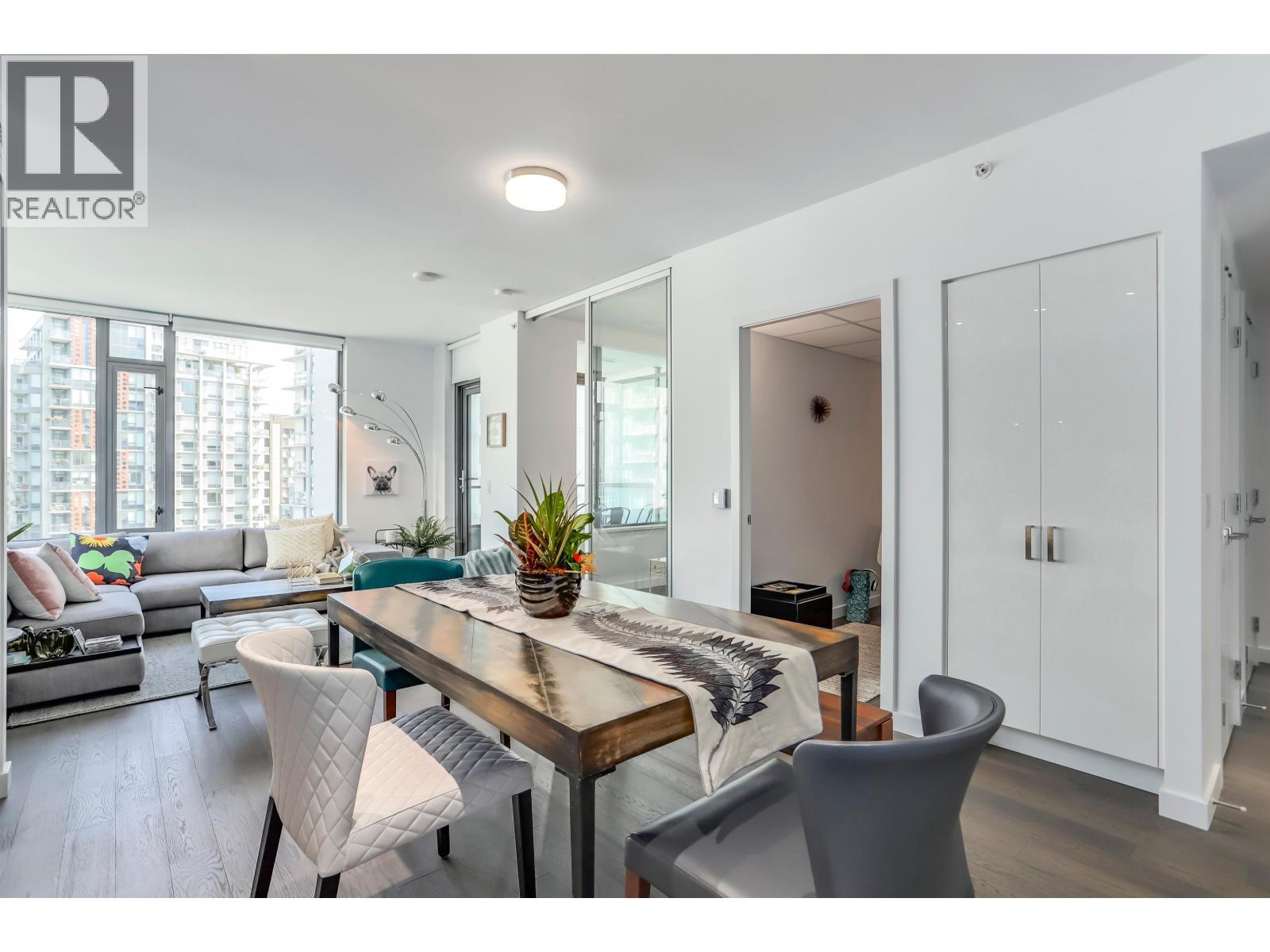 808 1688 Pullman Porter Street, Vancouver, British Columbia  V6A 0H3 - Photo 2 - R3139524