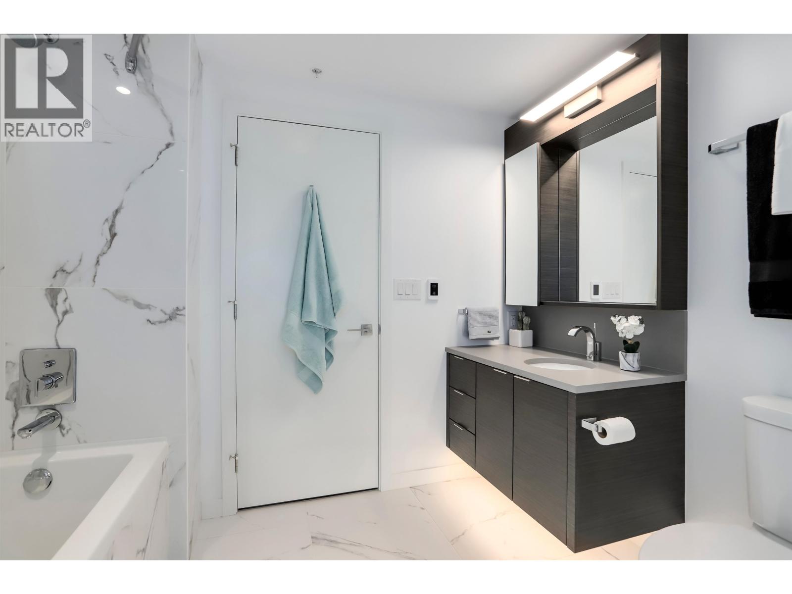 808 1688 Pullman Porter Street, Vancouver, British Columbia  V6A 0H3 - Photo 5 - R3139524