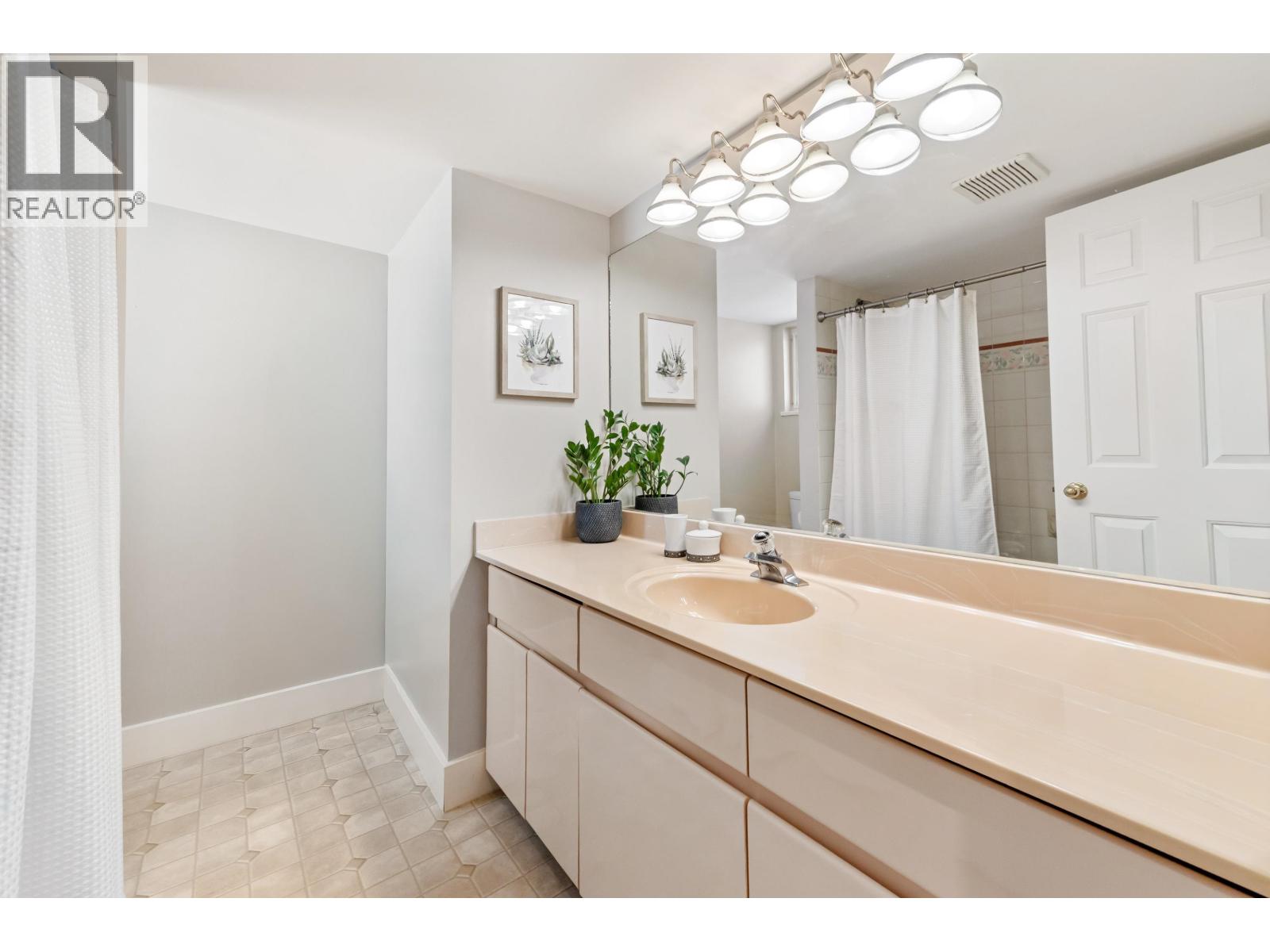 201a 1220 Quayside Drive, New Westminster, British Columbia  V3M 6H1 - Photo 29 - R3139690