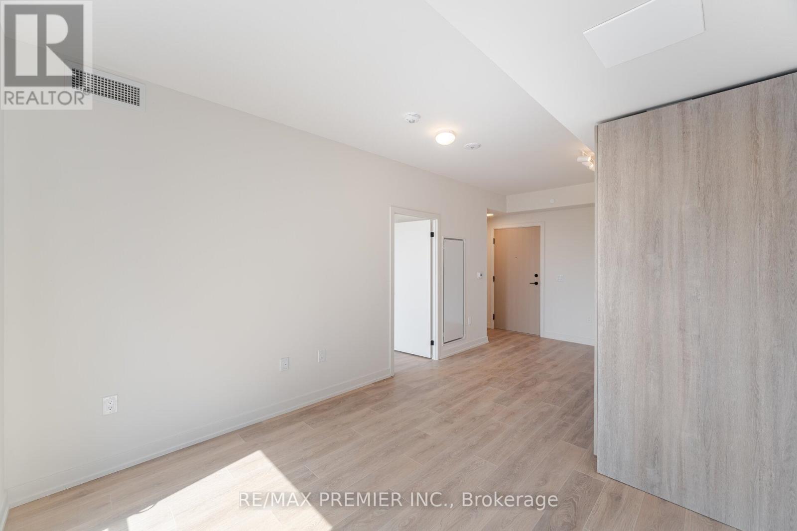 708 - 181 Sterling Avenue, Toronto, Ontario  M6R 2B2 - Photo 12 - C13486718