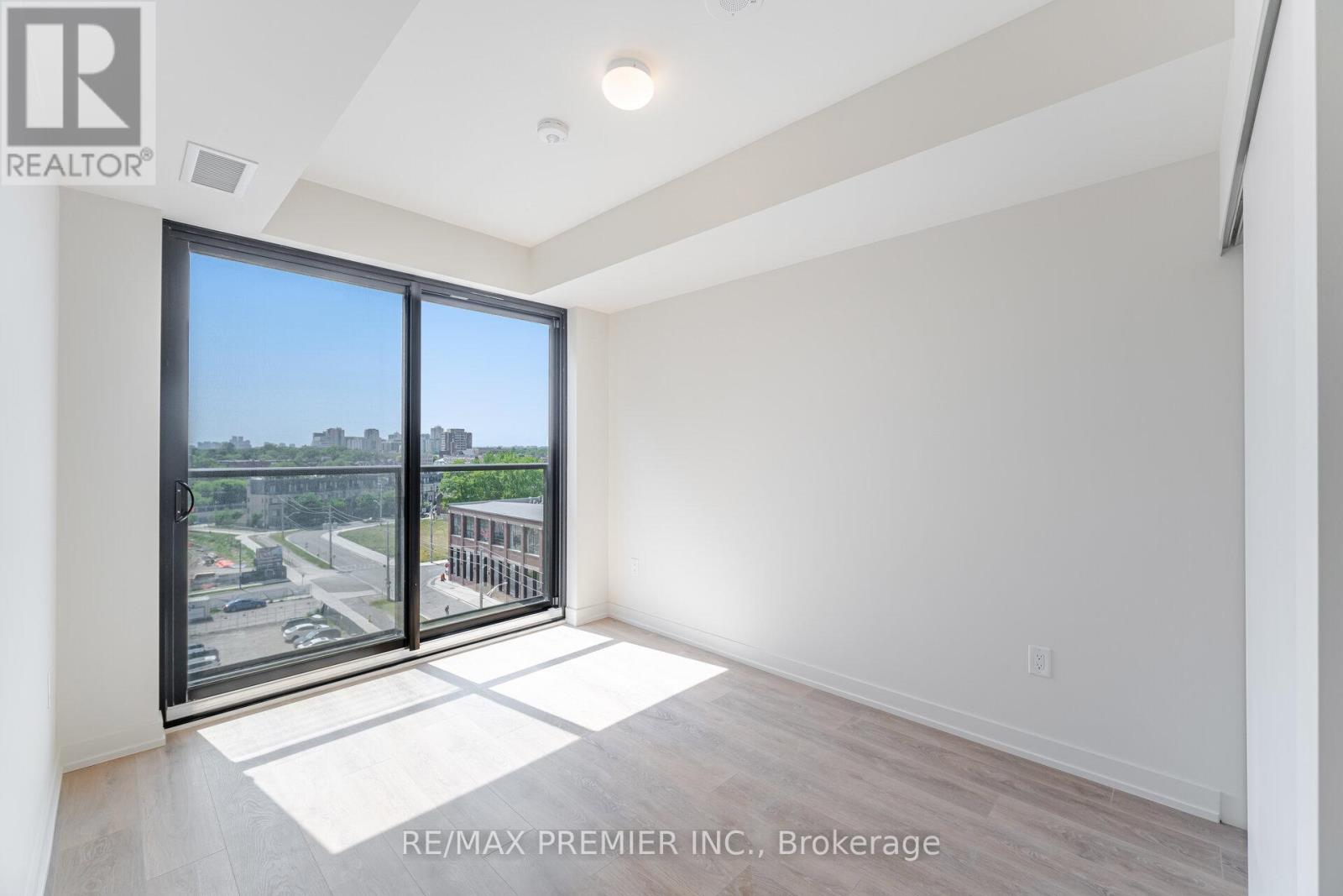 708 - 181 Sterling Avenue, Toronto, Ontario  M6R 2B2 - Photo 14 - C13486718