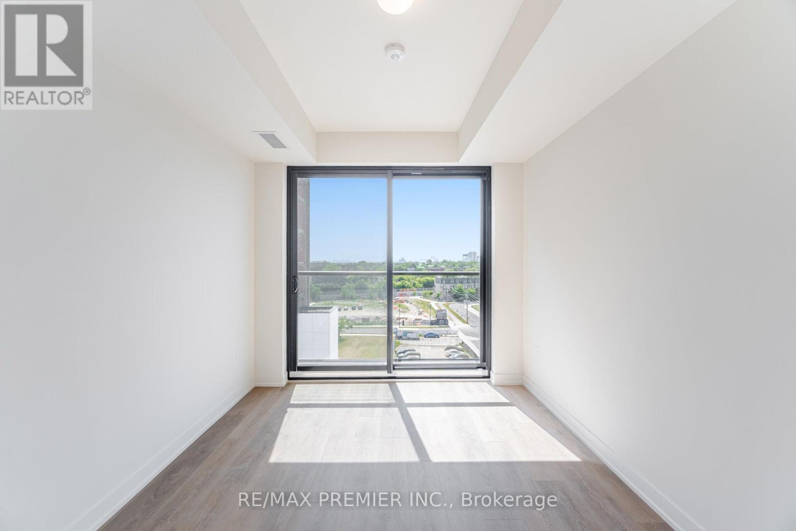 708 - 181 Sterling Avenue, Toronto, Ontario  M6R 2B2 - Photo 15 - C13486718