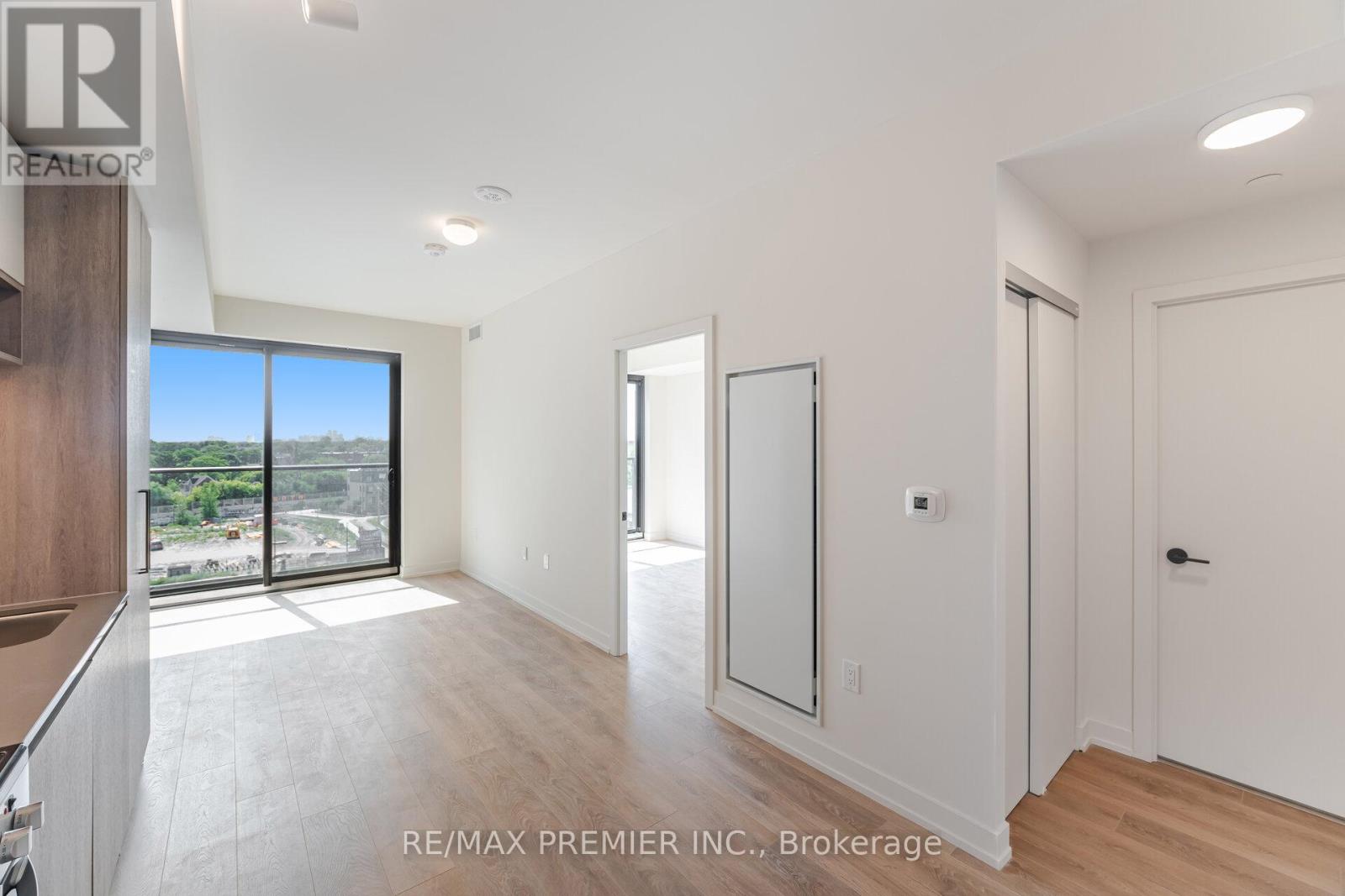 708 - 181 Sterling Avenue, Toronto, Ontario  M6R 2B2 - Photo 5 - C13486718