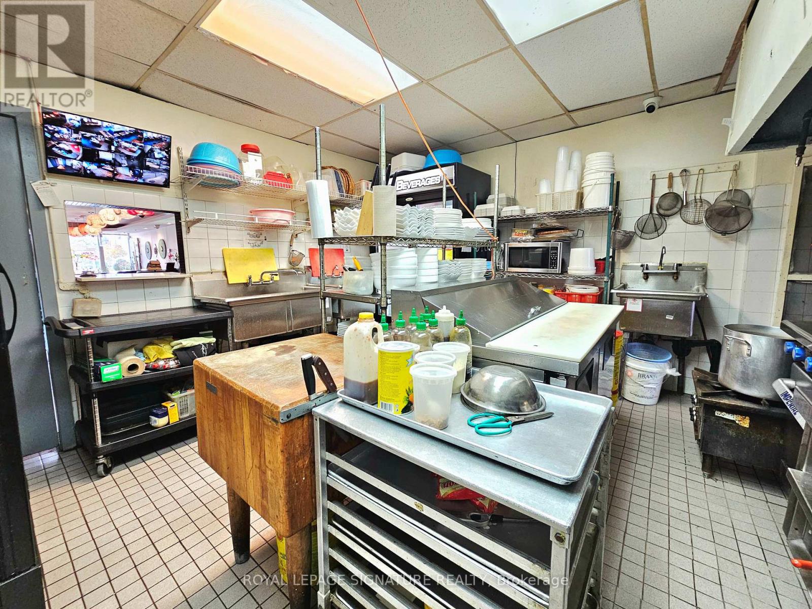 1768 St Clair Avenue W, Toronto, Ontario  M6N 1J3 - Photo 7 - W13440394