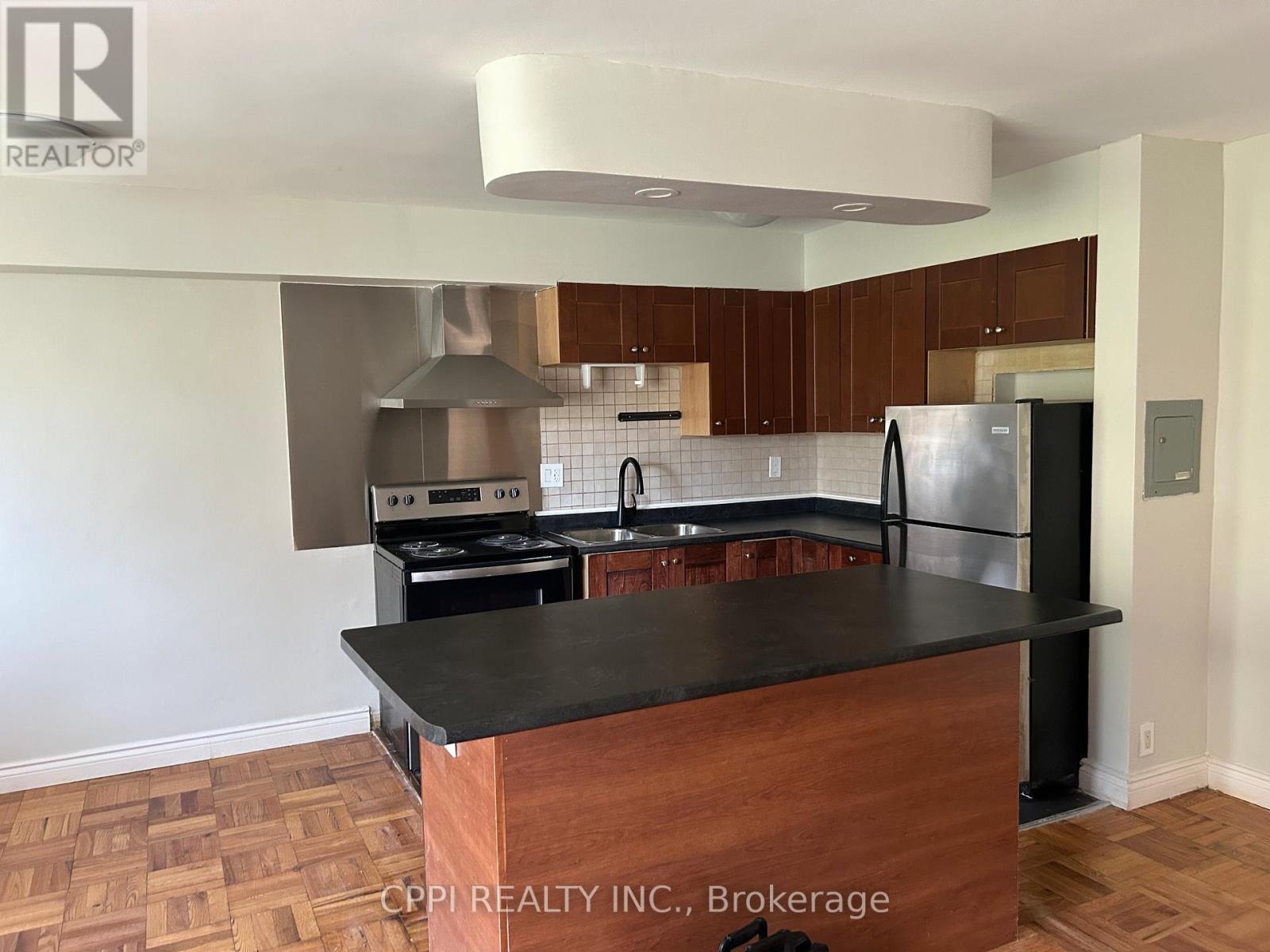104 - 6 HILL HEIGHTS ROAD, Toronto, Ontario