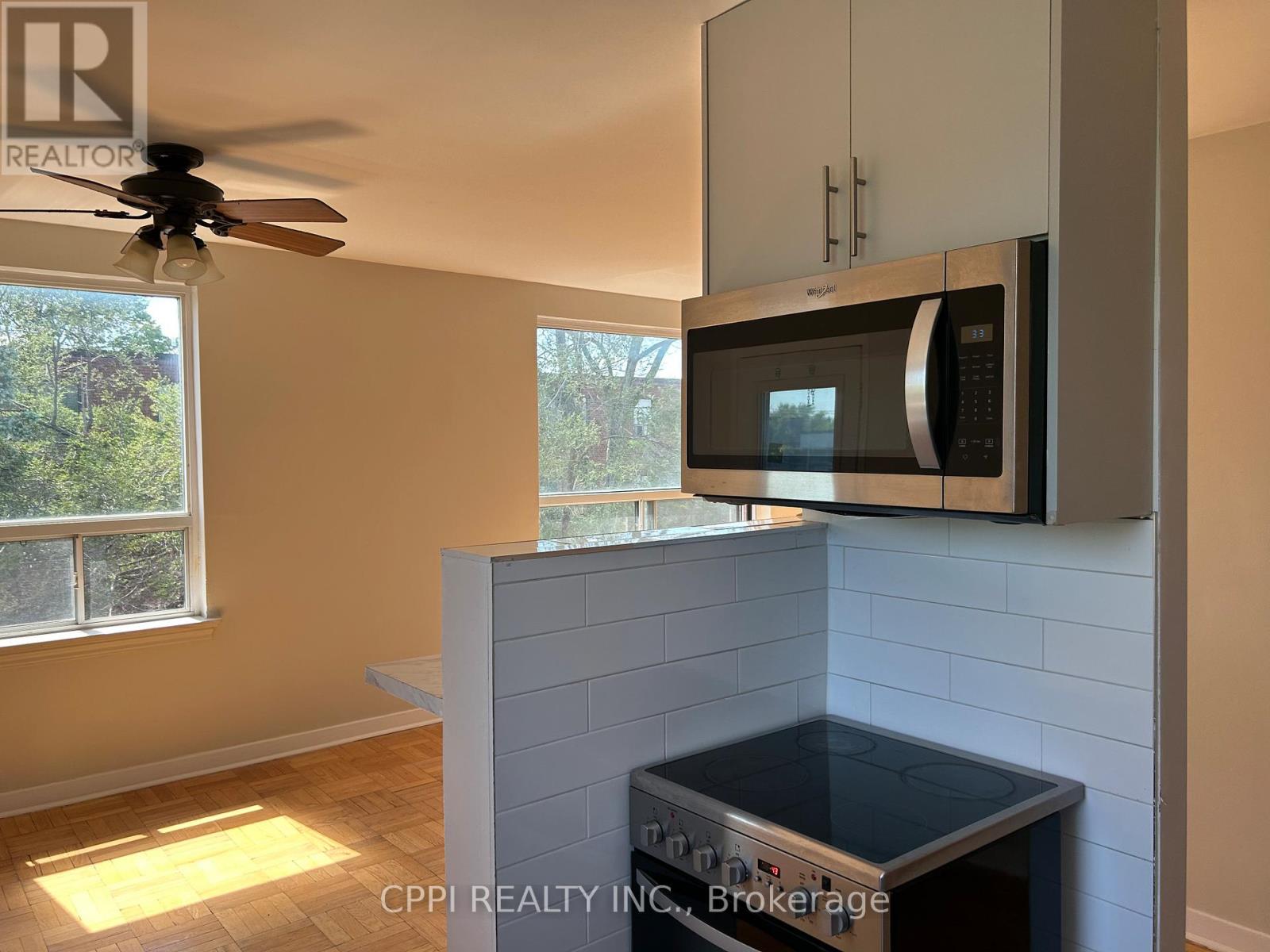 302 - 6 Hill Heights Road, Toronto, Ontario  M8Y 1Z1 - Photo 5 - W13486762