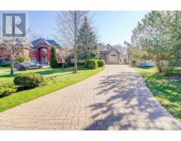 23 HANOVER COURT, Whitby, Ontario