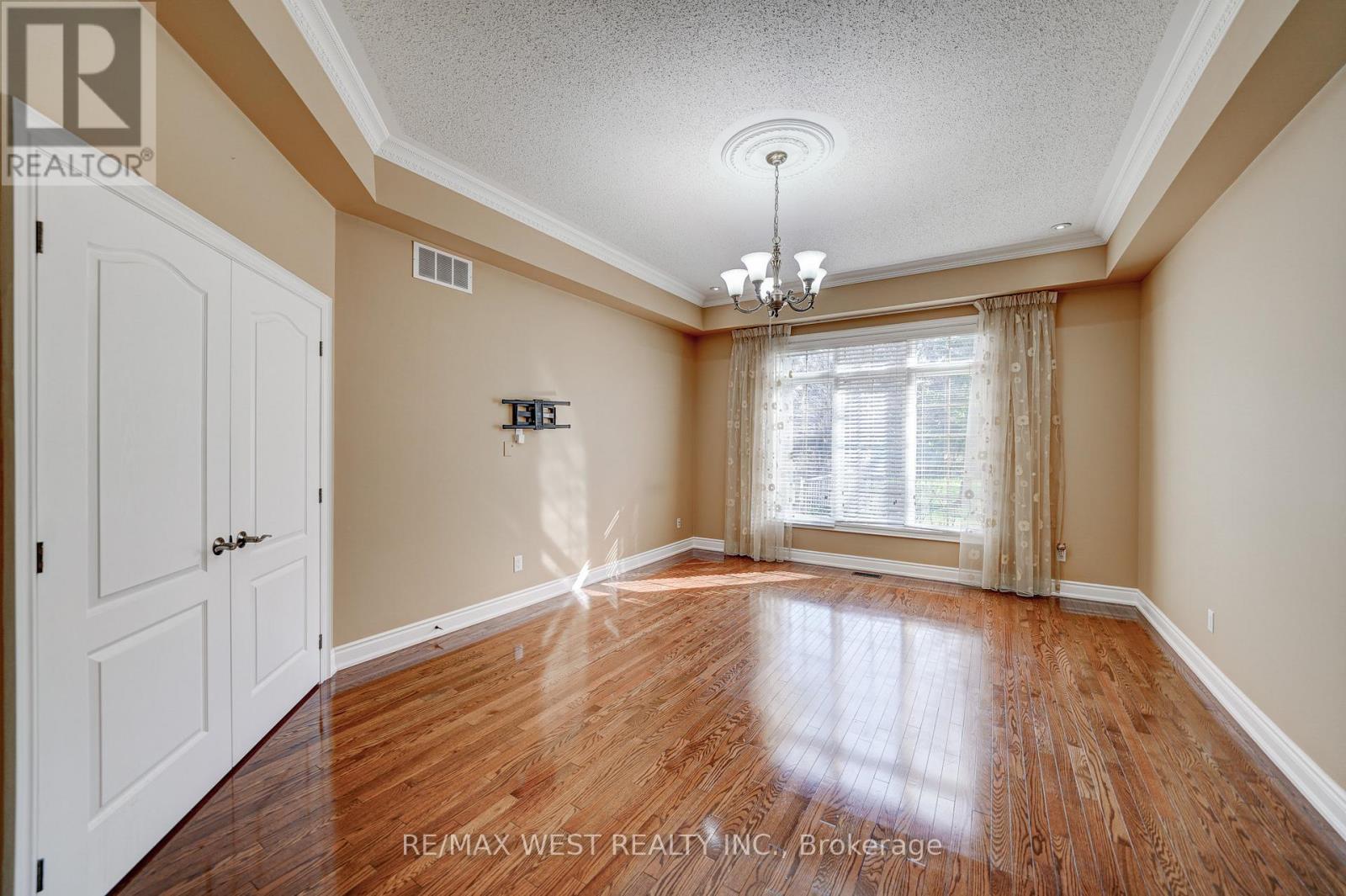 23 Hanover Court, Whitby, Ontario  L1N 7J1 - Photo 19 - E13486602