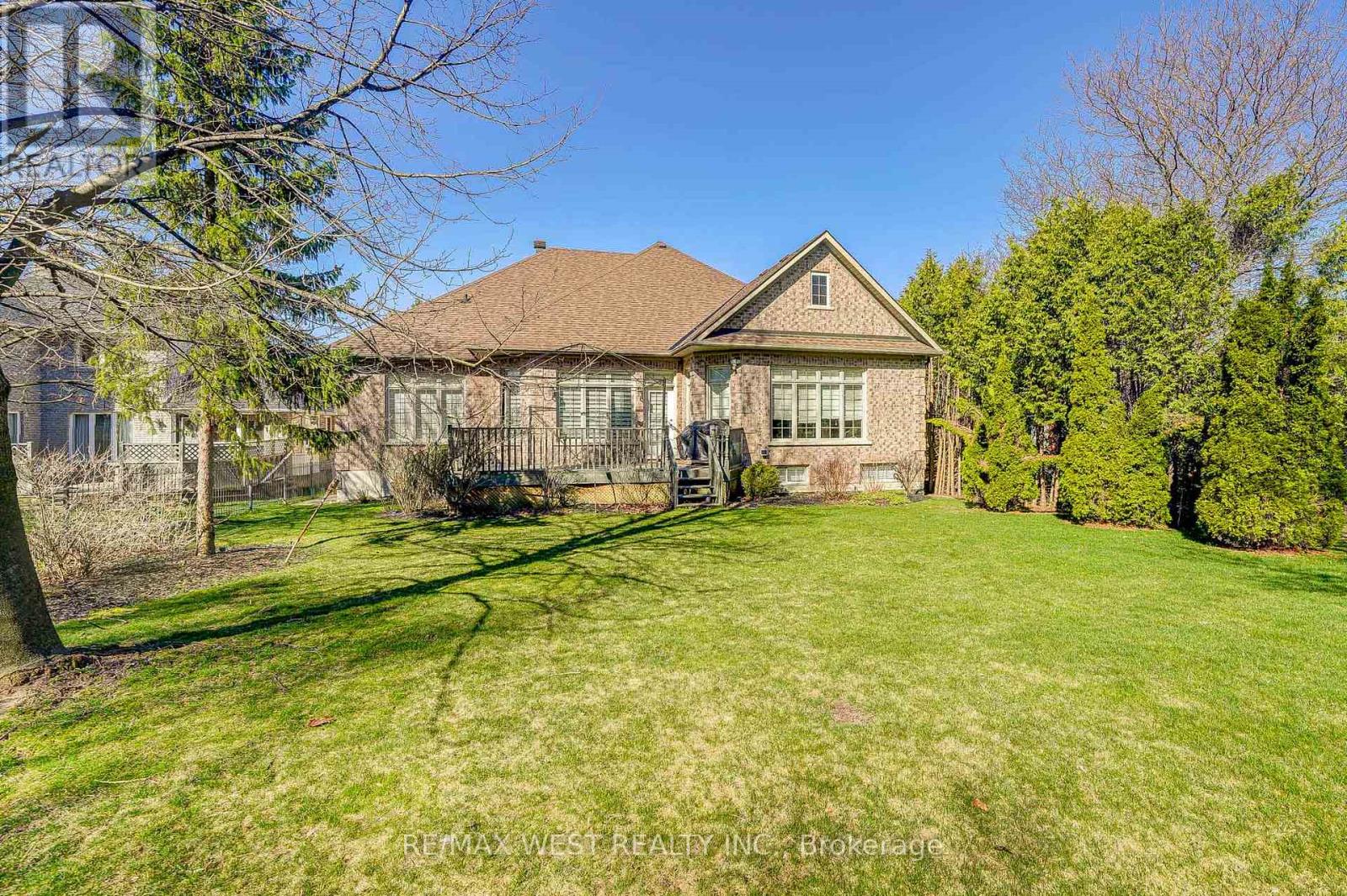 23 Hanover Court, Whitby, Ontario  L1N 7J1 - Photo 24 - E13486602