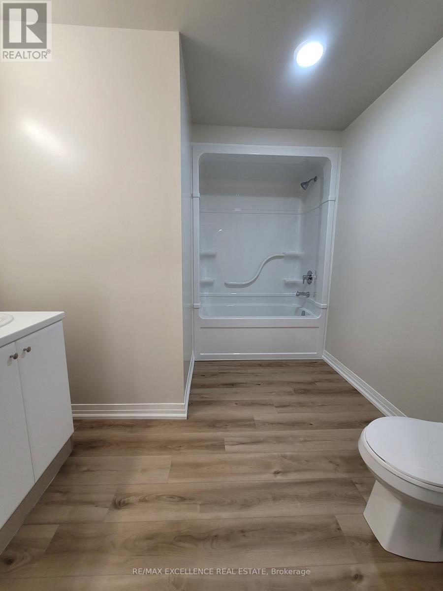 235 - 50 Herrick Avenue, St. Catharines, Ontario  L2P 2T9 - Photo 7 - X13486756