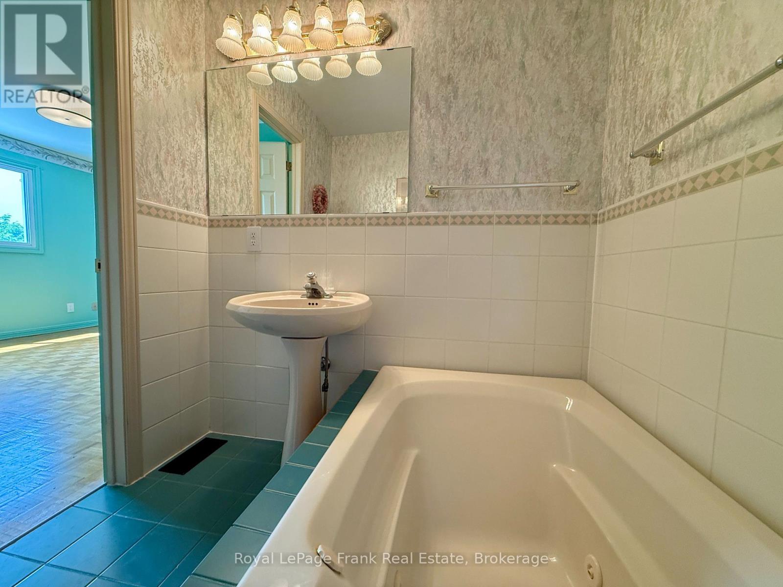 3113 Westridge Boulevard, Peterborough, Ontario  K9K 1Z5 - Photo 26 - X13486122