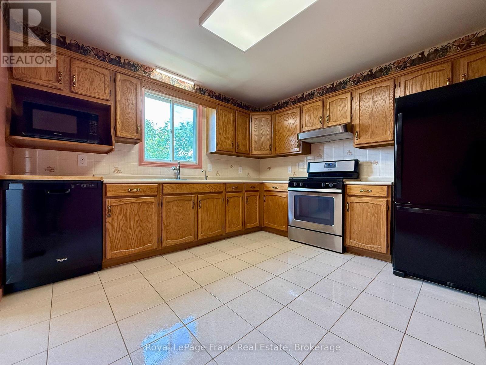 3113 Westridge Boulevard, Peterborough, Ontario  K9K 1Z5 - Photo 8 - X13486122