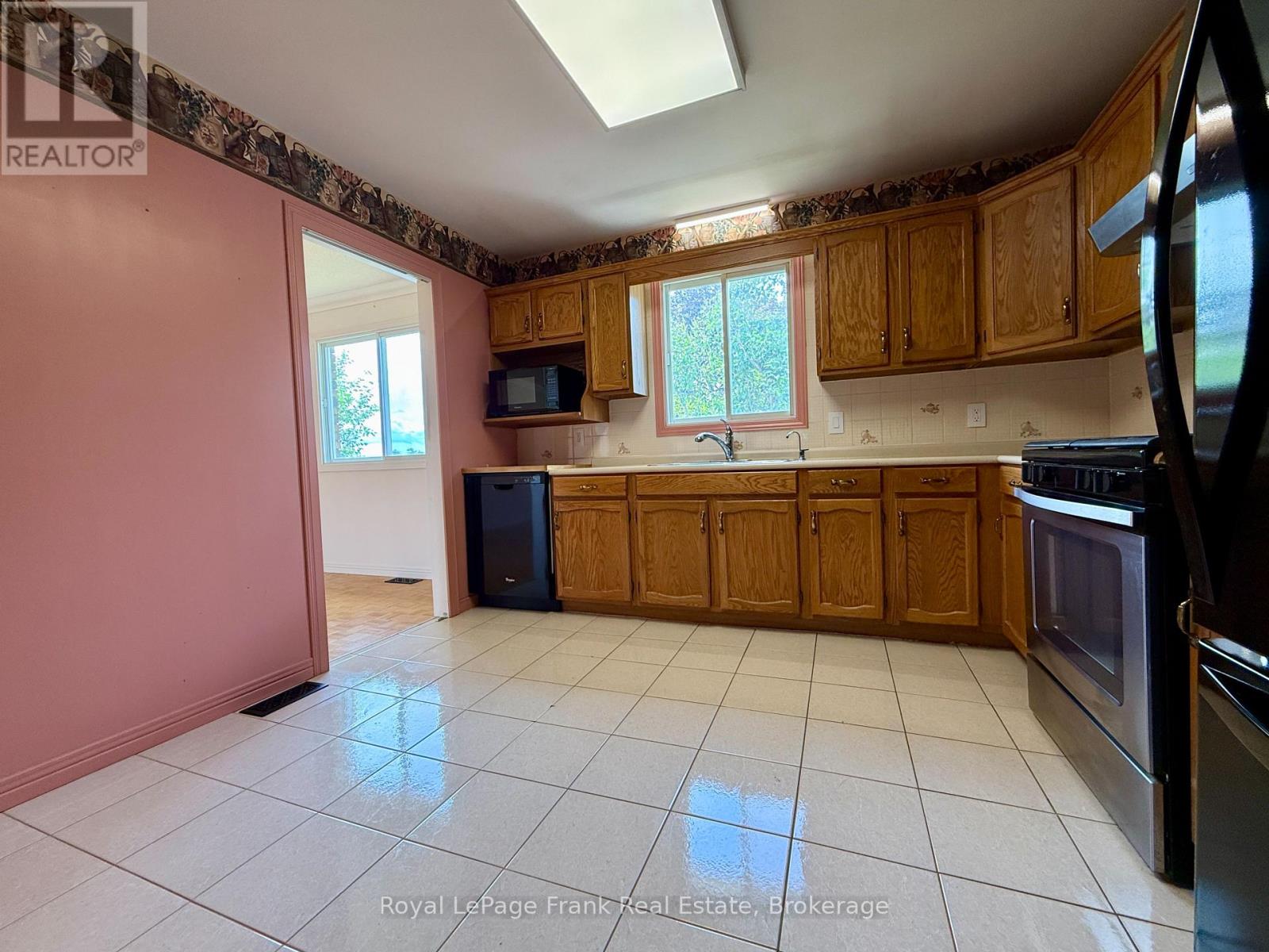 3113 Westridge Boulevard, Peterborough, Ontario  K9K 1Z5 - Photo 9 - X13486122