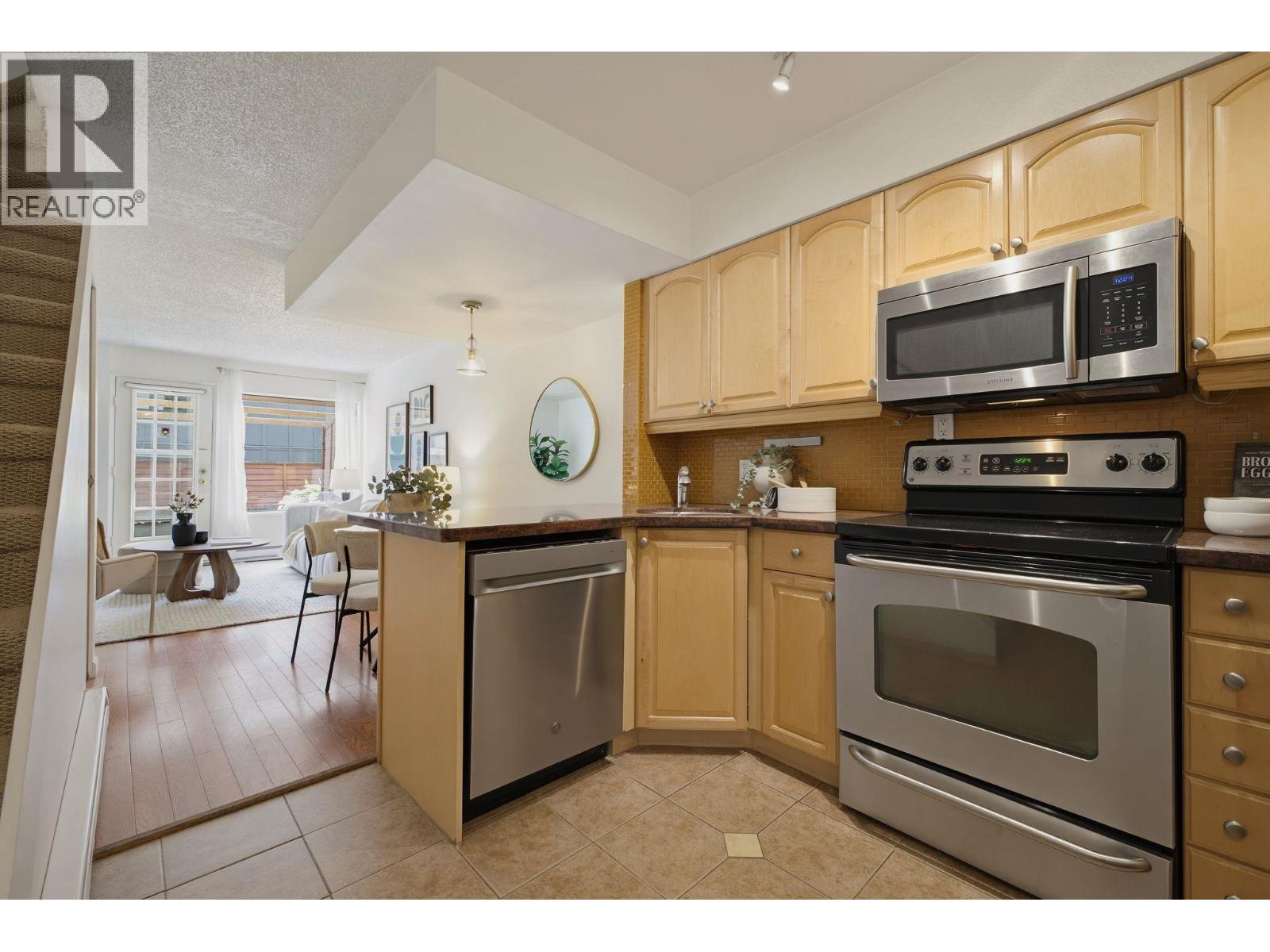 14 719 E 31st Avenue, Vancouver, British Columbia  V5V 2W9 - Photo 12 - R3139764