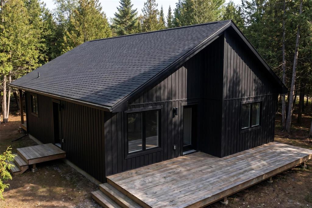 8 Jesses Trail, Reynolds, Manitoba  R0E 0L0 - Photo 2 - 202610738