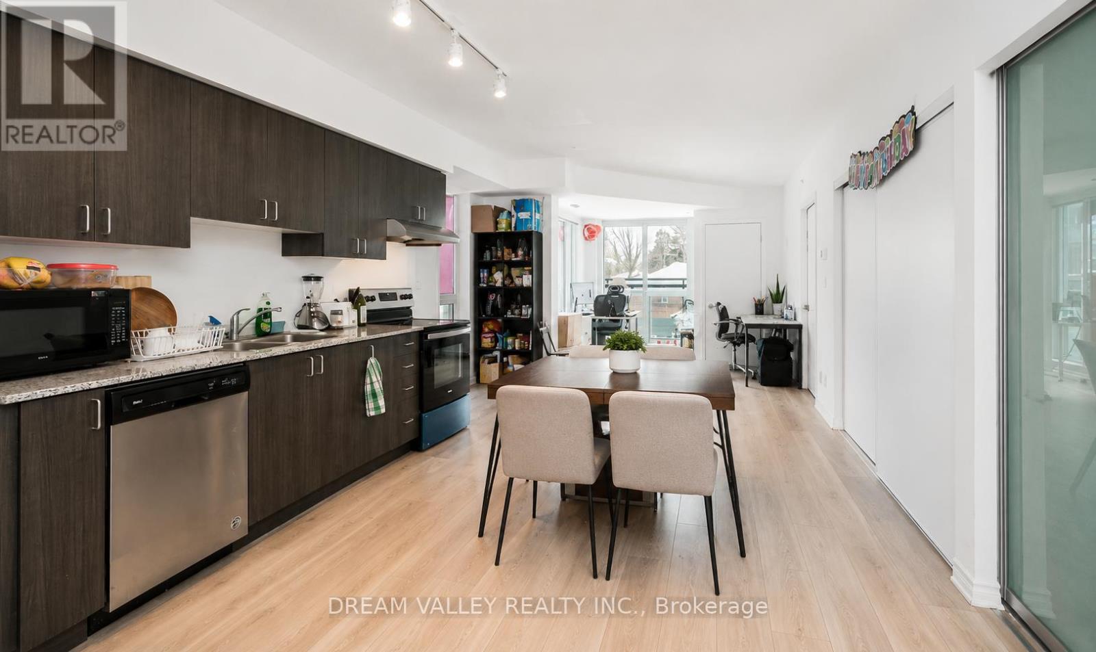 209 - 1 Falaise Road, Toronto, Ontario  M1E 0B9 - Photo 5 - E13486778