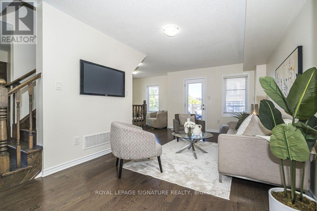 52 Deans Drive, Toronto, Ontario  M1L 0J4 - Photo 6 - E13486820