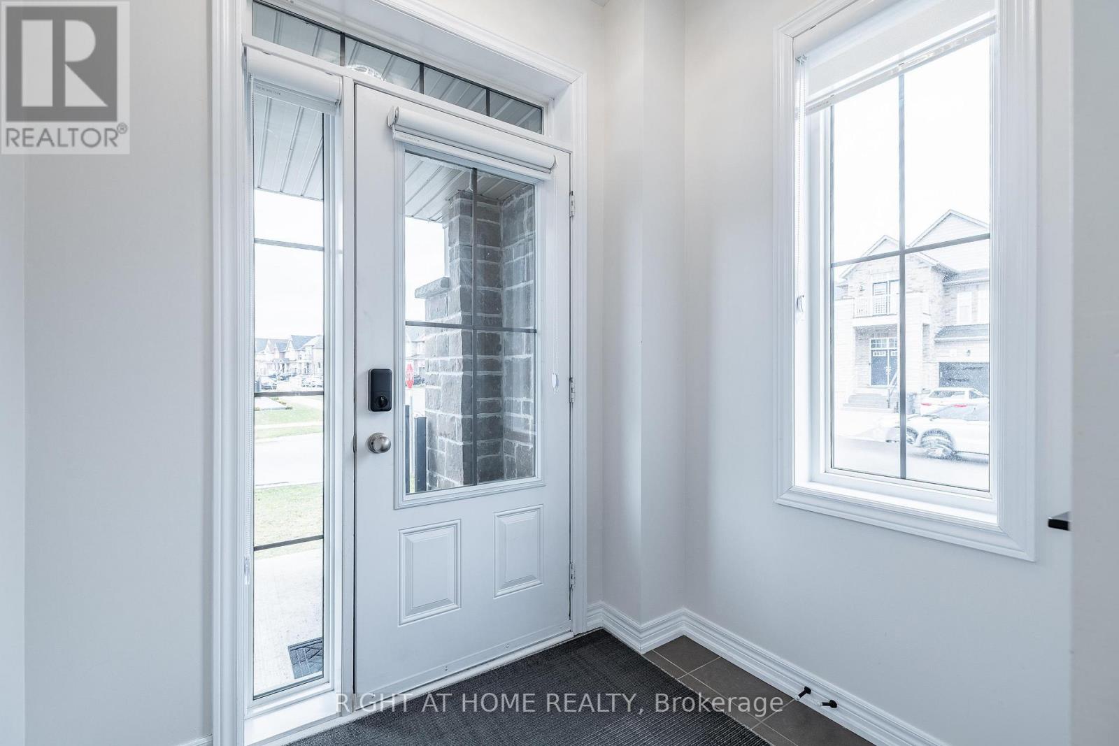 133 Benadir Avenue, Caledon, Ontario  L7C 4E7 - Photo 2 - W13486792