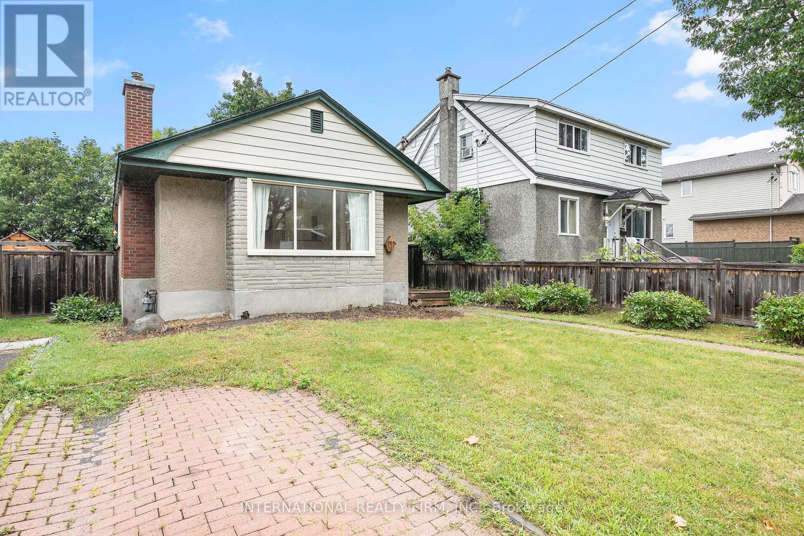 323 LANARK AVENUE N, Ottawa, Ontario