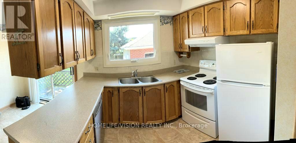 Upper - 16 Nova Drive, Hamilton, Ontario  L8T 2P3 - Photo 7 - X13486812