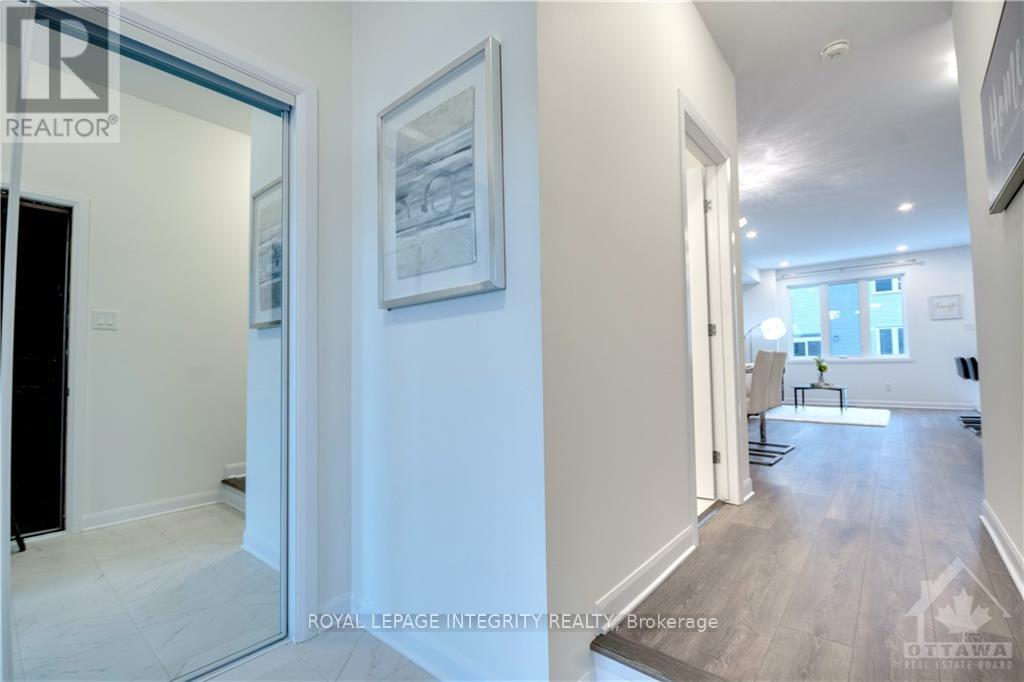 247 Clonrush Way, Ottawa, Ontario  K2T 0P8 - Photo 4 - X13486846