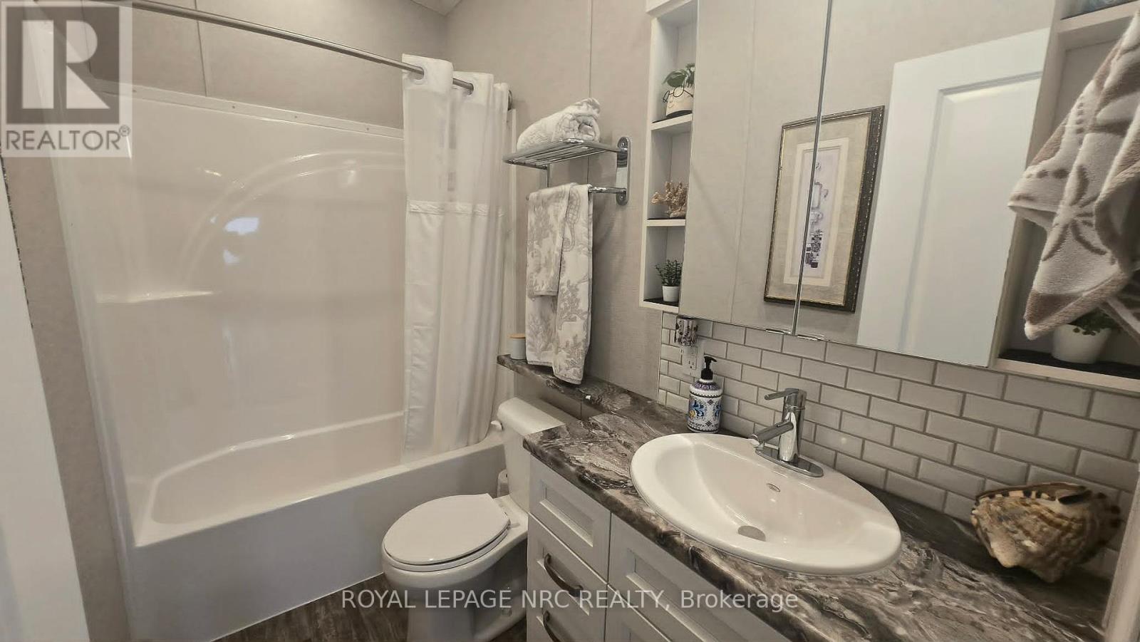 35 Quarry Meadows, Port Colborne, Ontario  L0S 1R0 - Photo 11 - X13486832