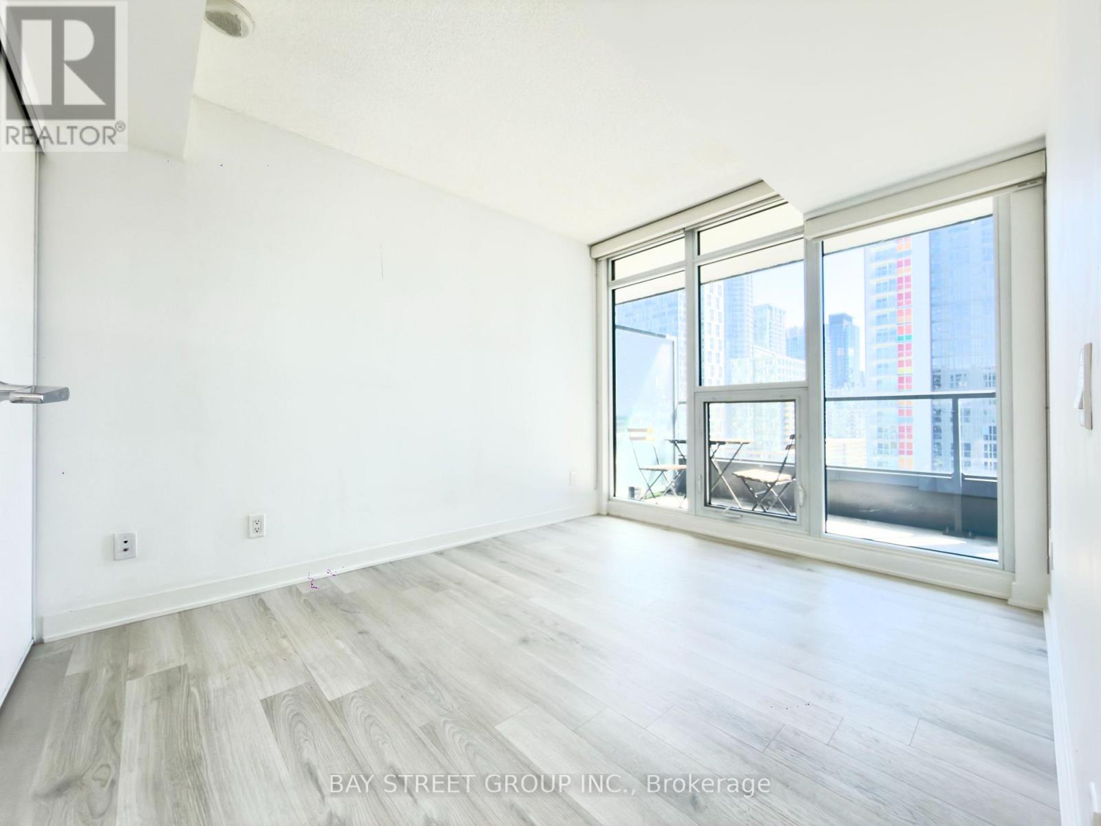2007 - 80 Queens Wharf Road, Toronto, Ontario  M5V 0J3 - Photo 18 - C13486912