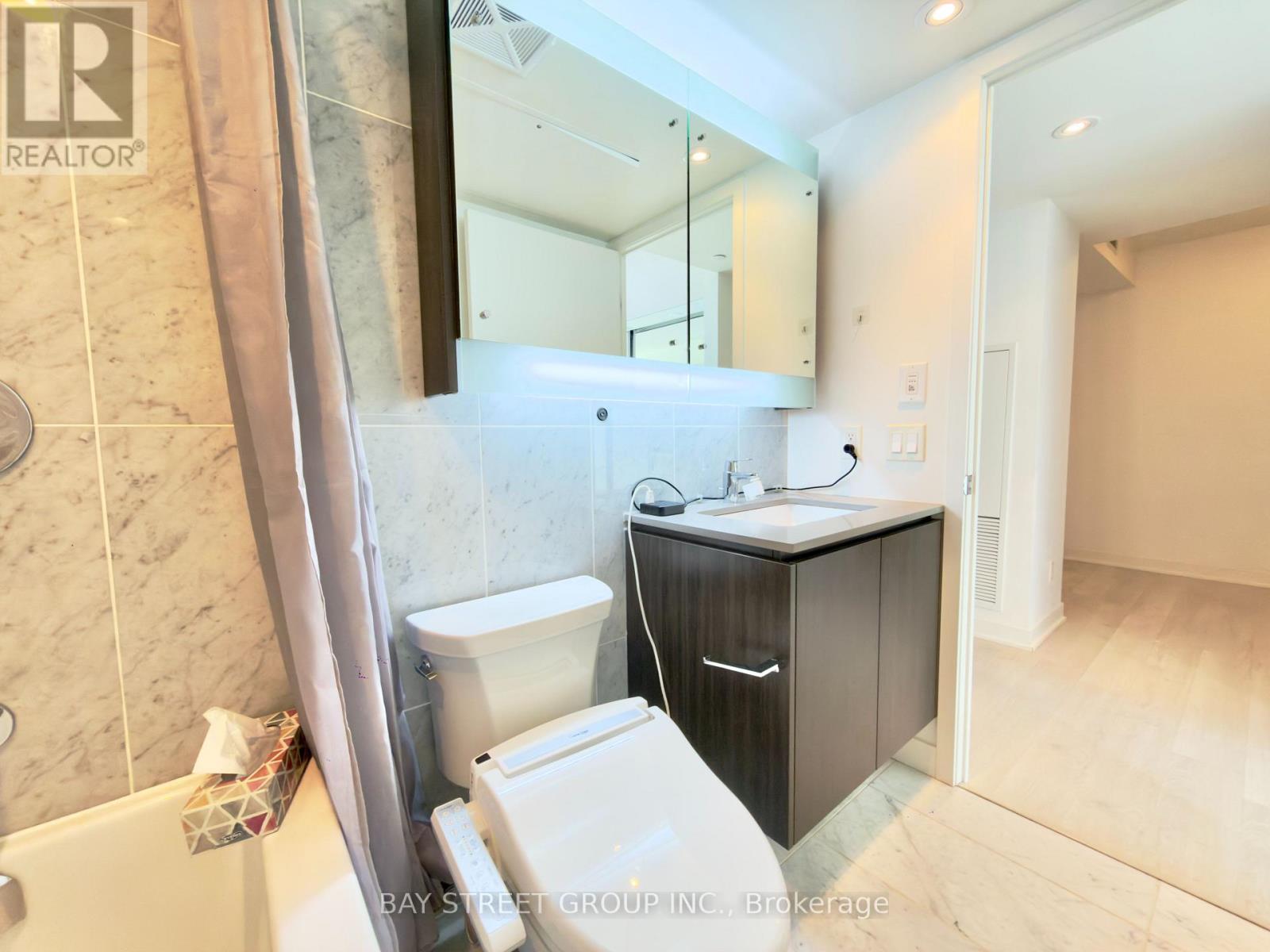 2007 - 80 Queens Wharf Road, Toronto, Ontario  M5V 0J3 - Photo 22 - C13486912