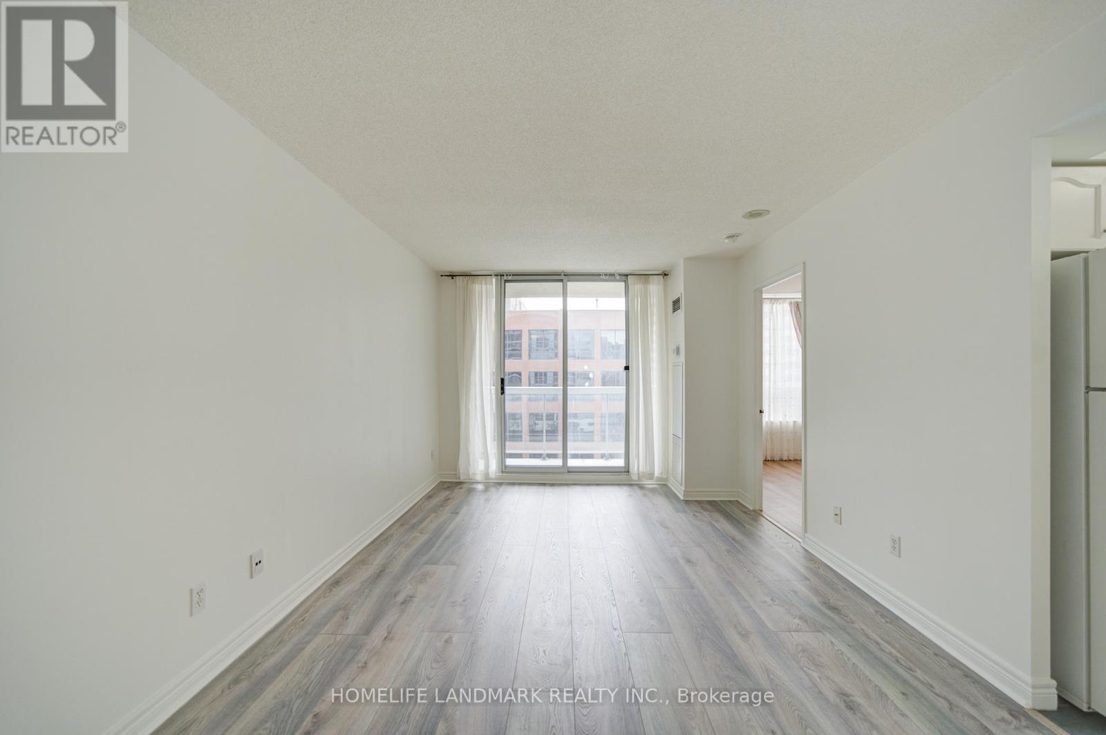1003 - 43 Eglinton Avenue E, Toronto, Ontario  M4P 1A2 - Photo 3 - C13486938