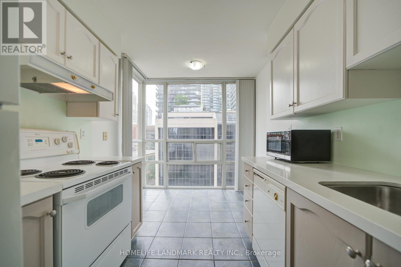 1003 - 43 Eglinton Avenue E, Toronto, Ontario  M4P 1A2 - Photo 8 - C13486938
