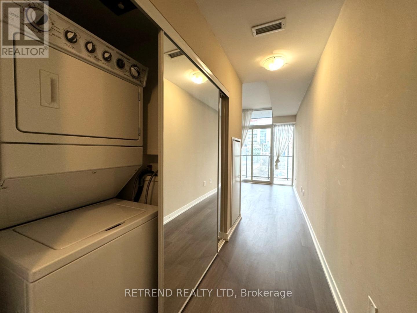 1114 - 105 George Street, Toronto, Ontario  M5A 0L4 - Photo 4 - C13486950