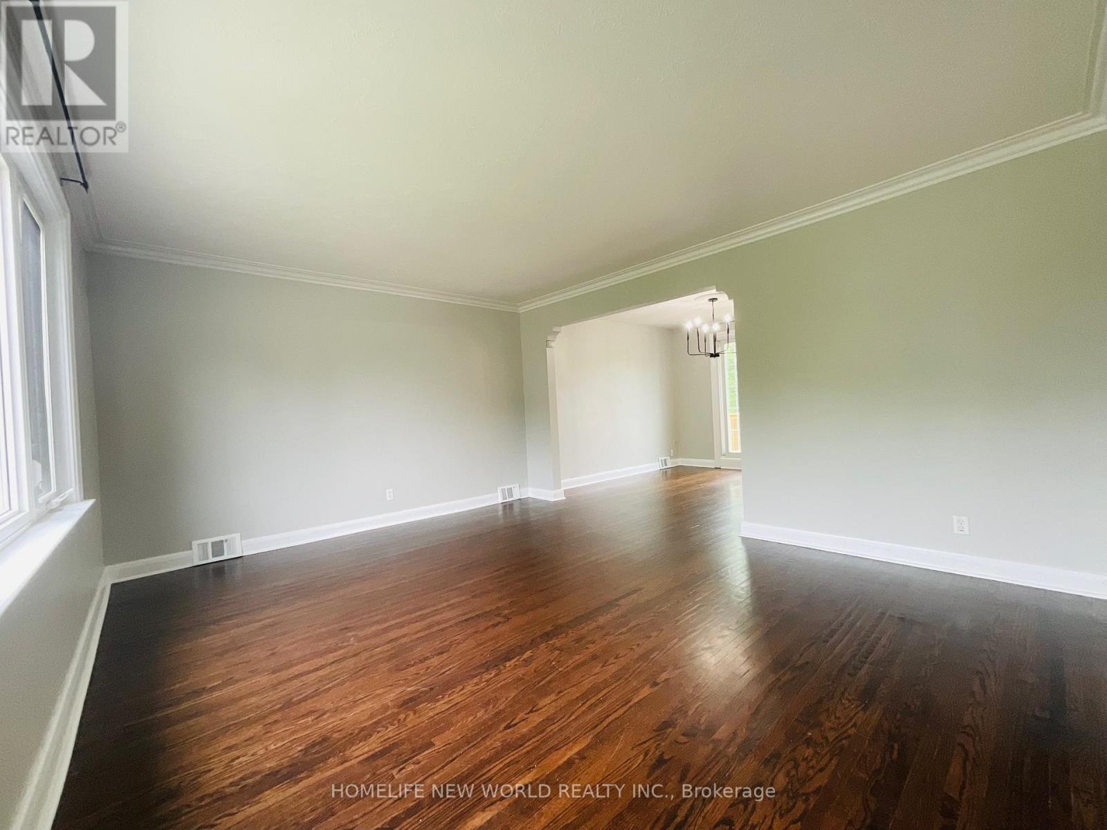 20 Roselm Road, Toronto, Ontario  M1R 3Y6 - Photo 5 - E13486848