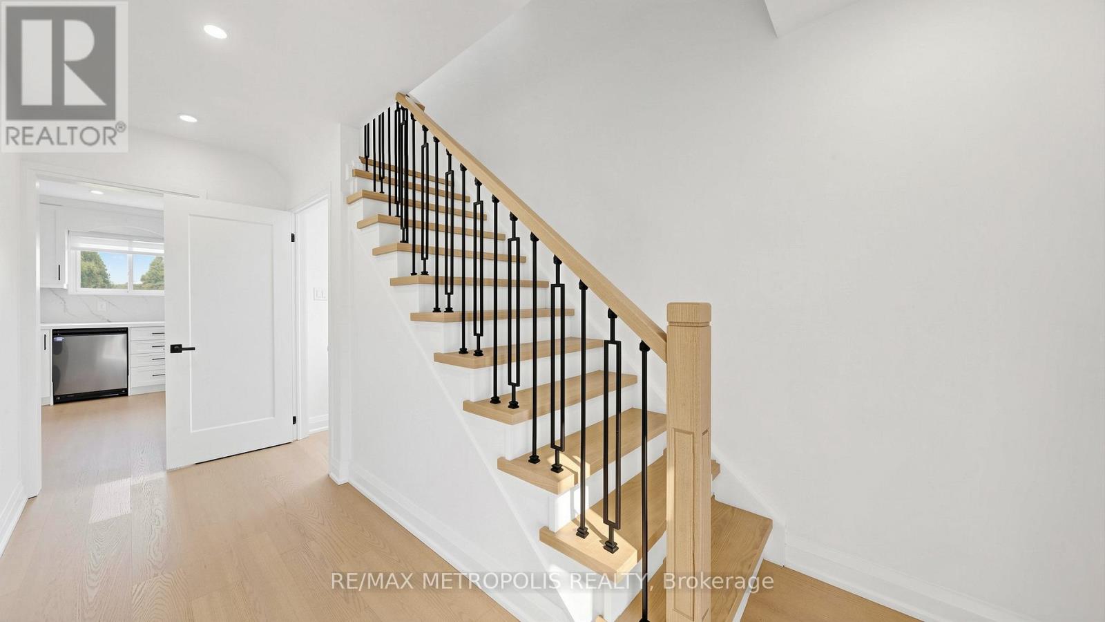 12 Romulus Drive, Toronto, Ontario  M1K 4C2 - Photo 18 - E13486894