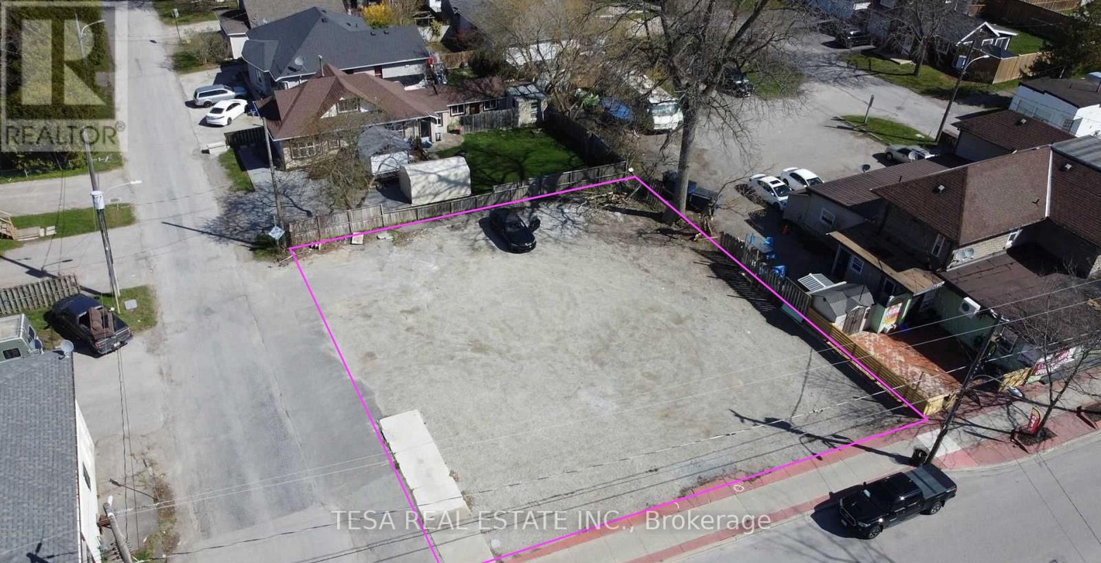 924 & 926 Lake Drive E, Georgina, Ontario  L4P 3E9 - Photo 4 - N13486890