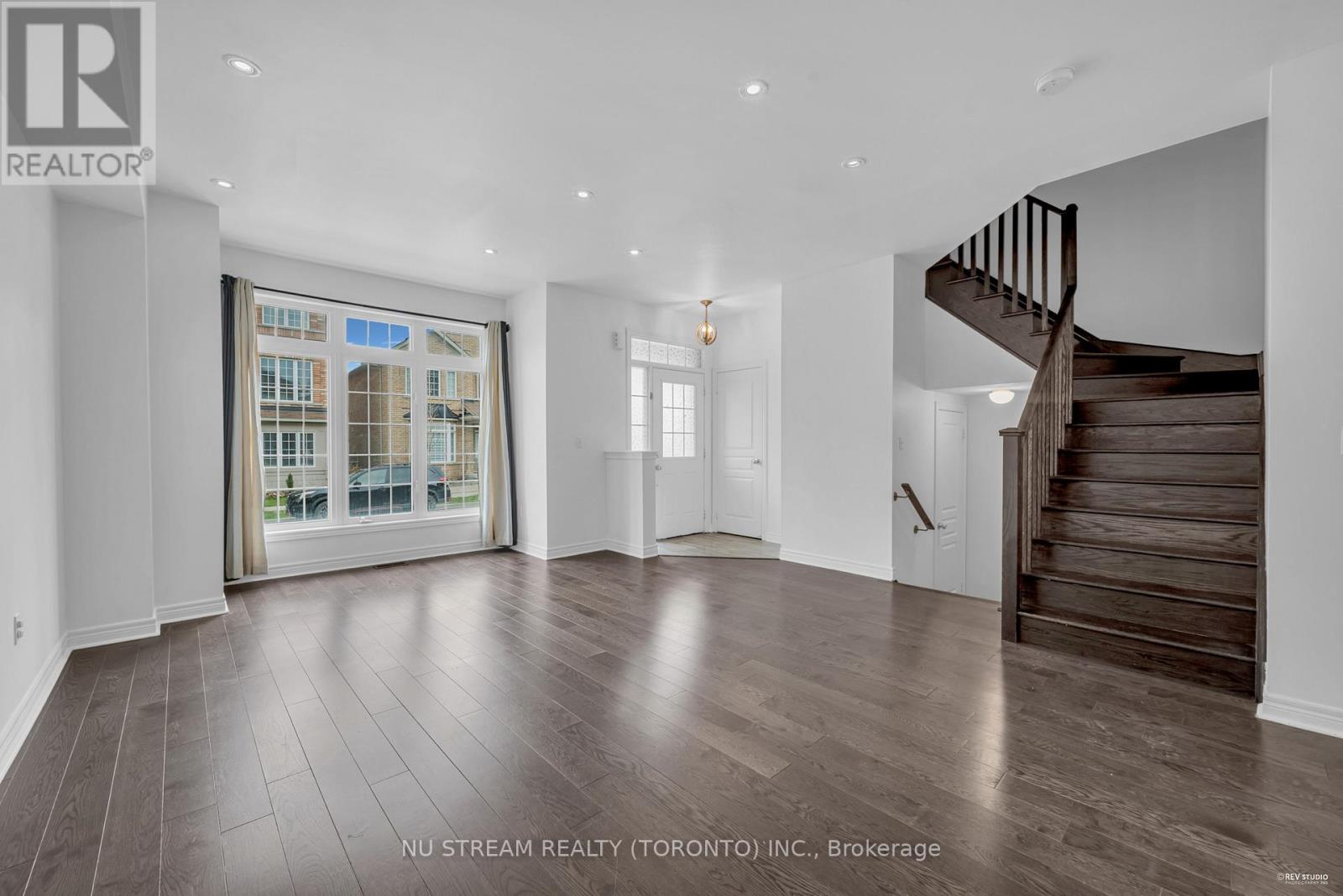 17 Greenery Road, Markham, Ontario  L6B 0V5 - Photo 2 - N13486892