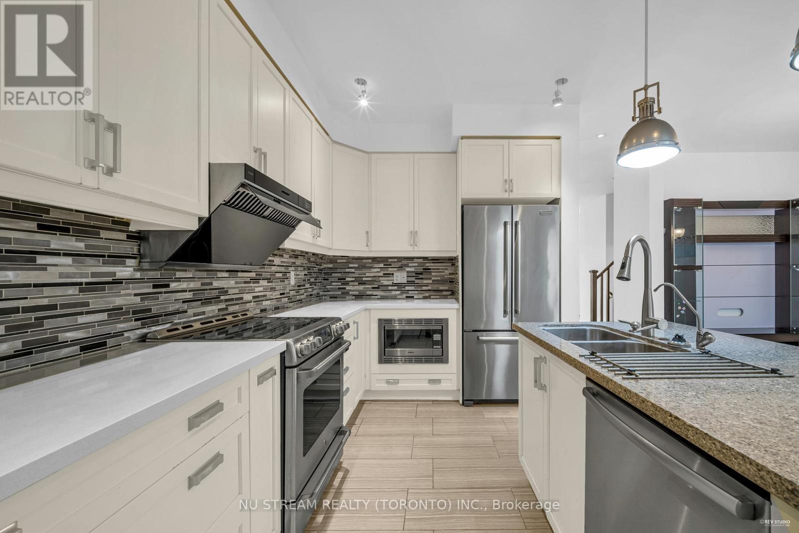 17 Greenery Road, Markham, Ontario  L6B 0V5 - Photo 8 - N13486892