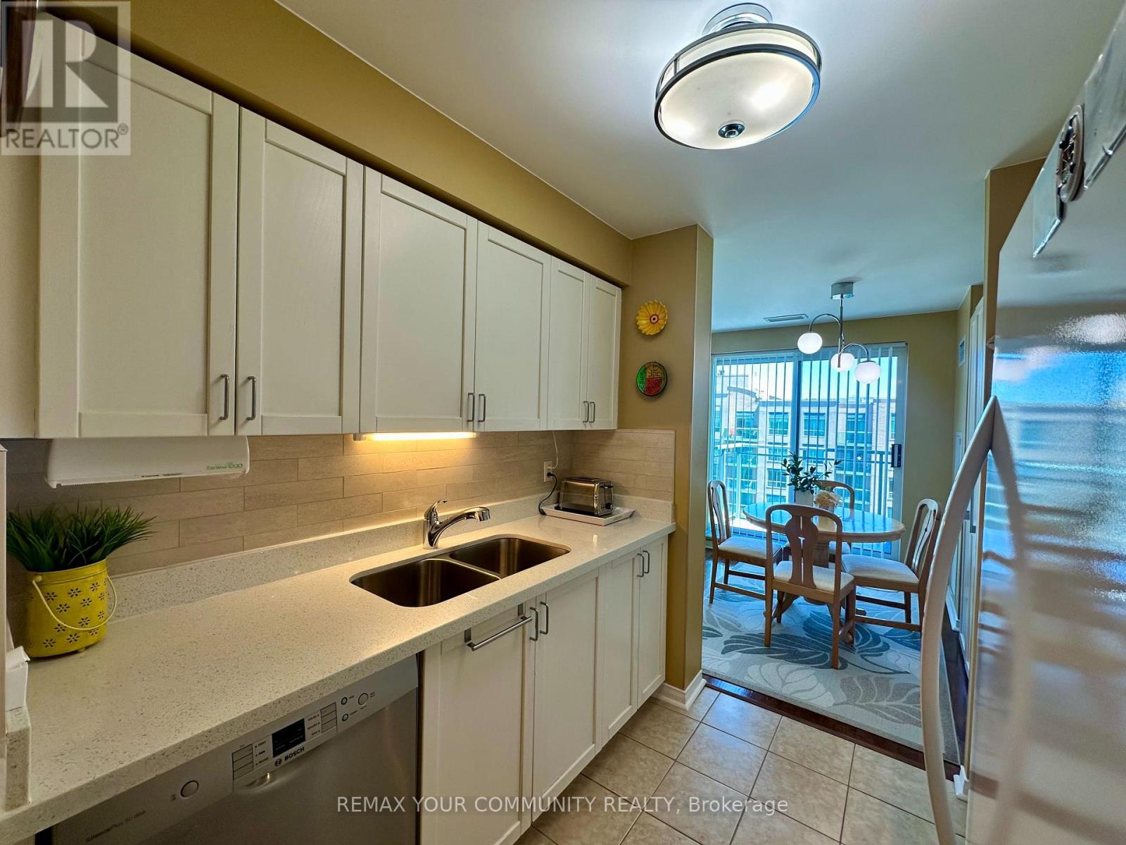 Ph20 - 51 Baffin Court, Richmond Hill, Ontario  L4B 4P6 - Photo 11 - N13486942