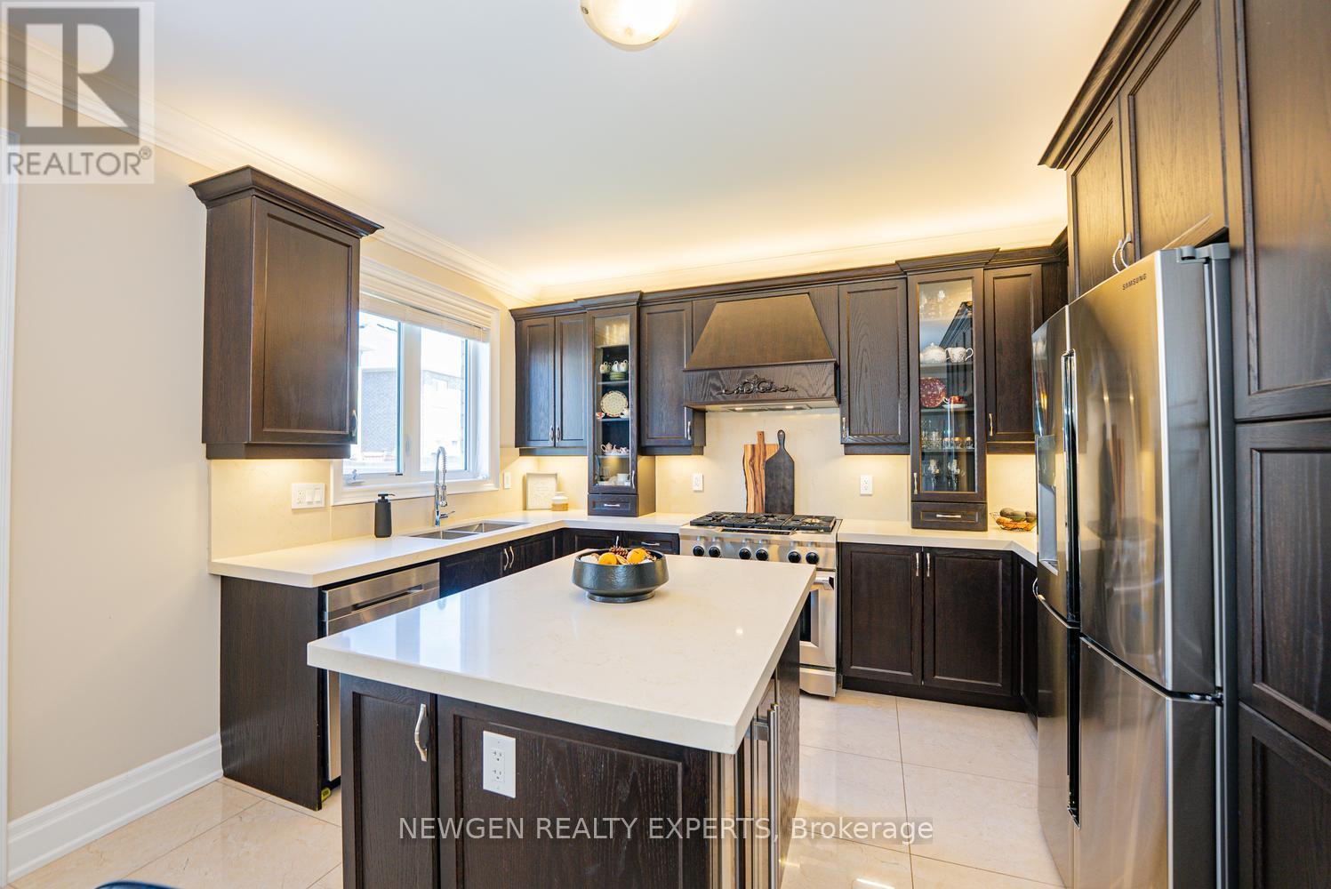 18 Foliage Drive, Brampton, Ontario  L7A 4M7 - Photo 17 - W13486856